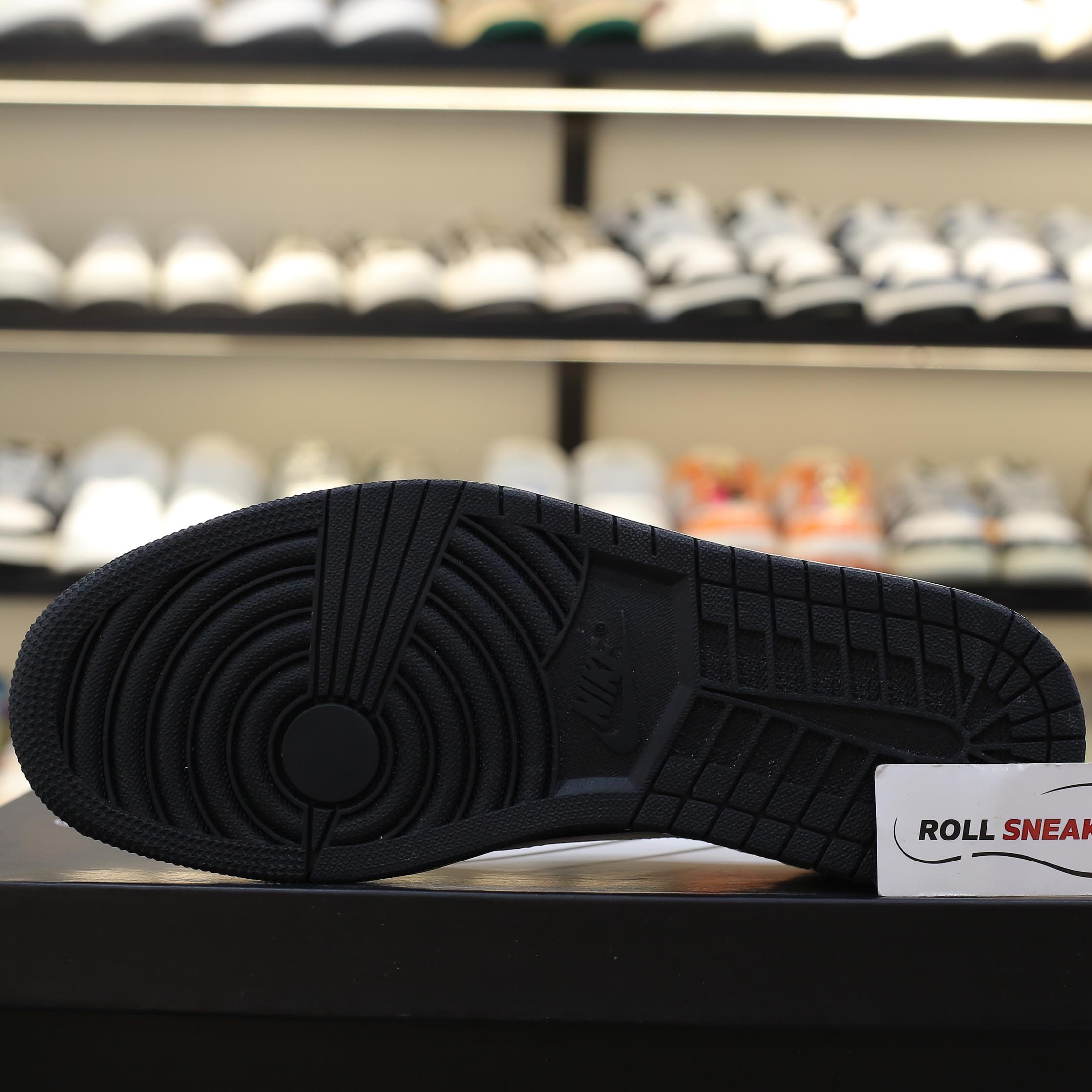 Giày Nike Air Jordan 1 Low Travis Scott Black White Like Auth