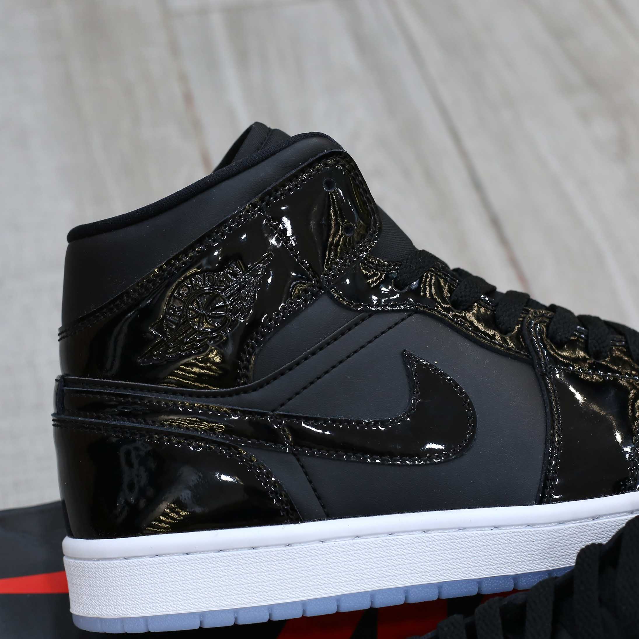 Giày Nike Air Jordan 1 Mid SE Space Jam Black Concord Best Quality