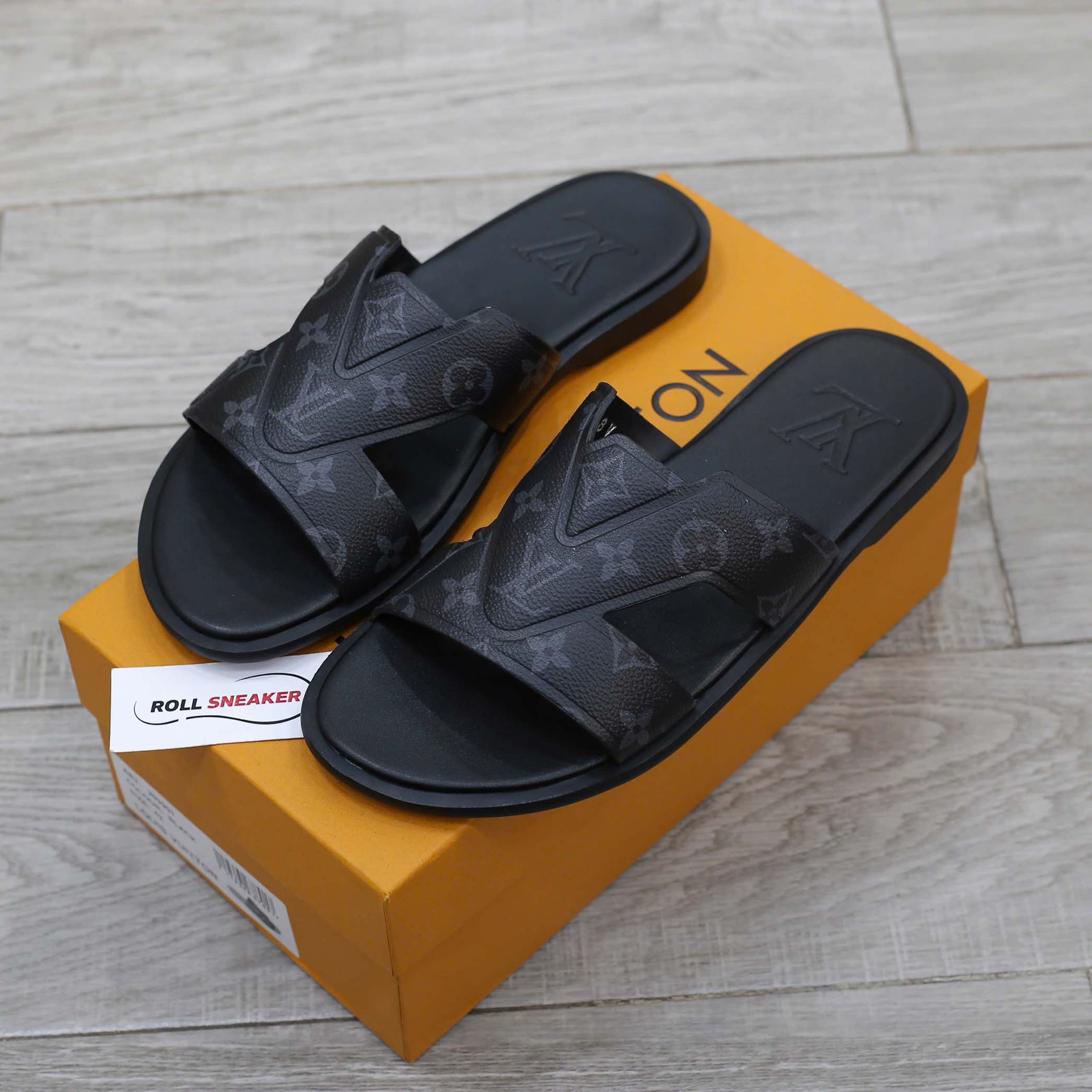 Dép LV Oasis Mule Monogram Eclipse Like Auth