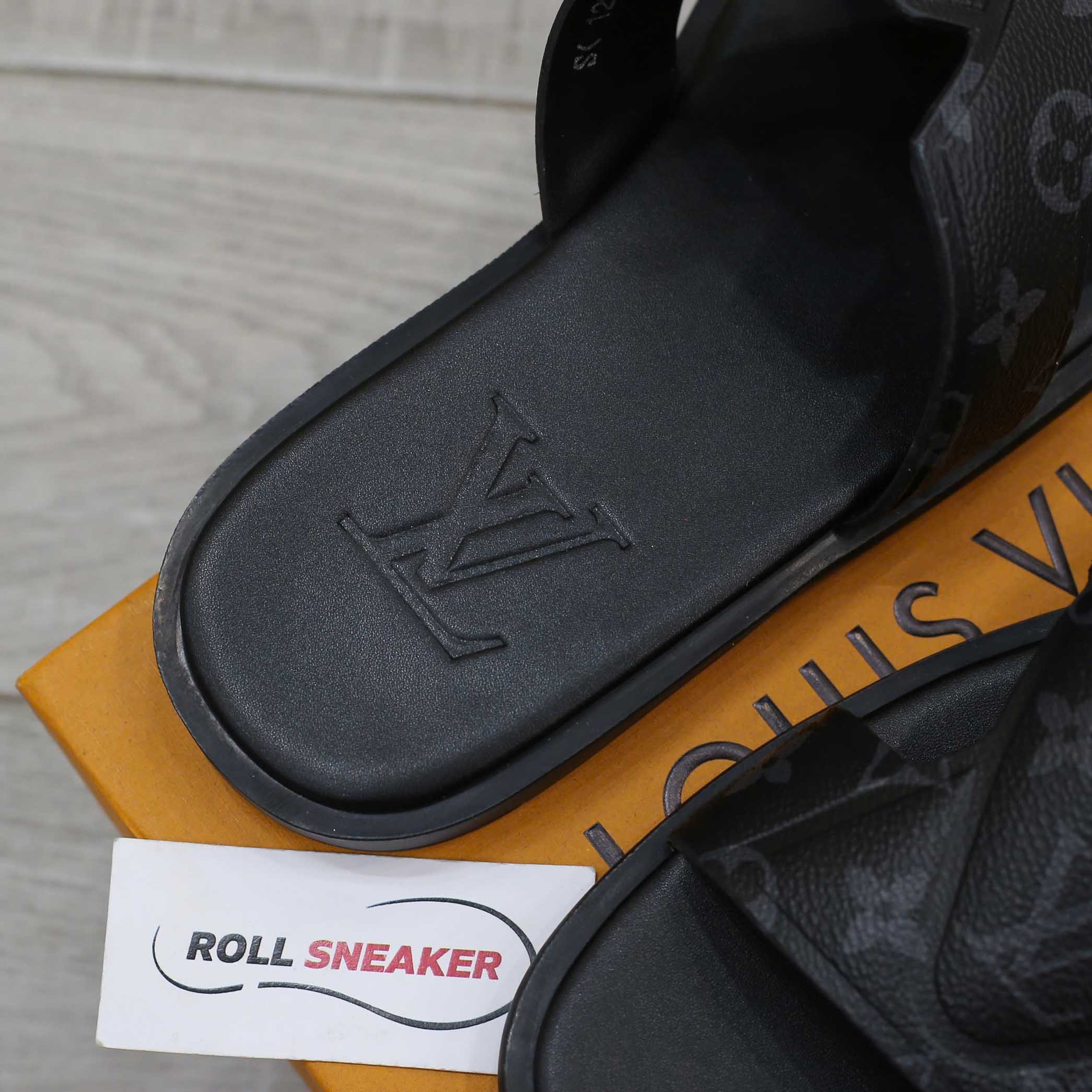 Dép LV Oasis Mule Monogram Eclipse Like Auth