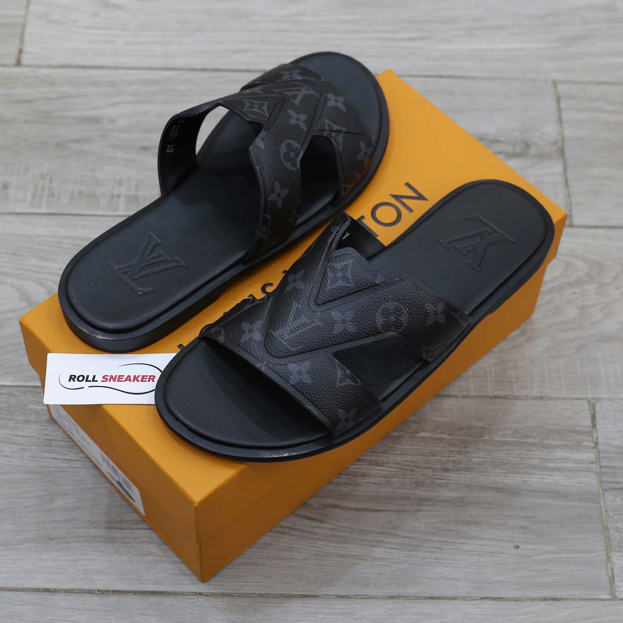 Dép LV Oasis Mule Monogram Eclipse Like Auth