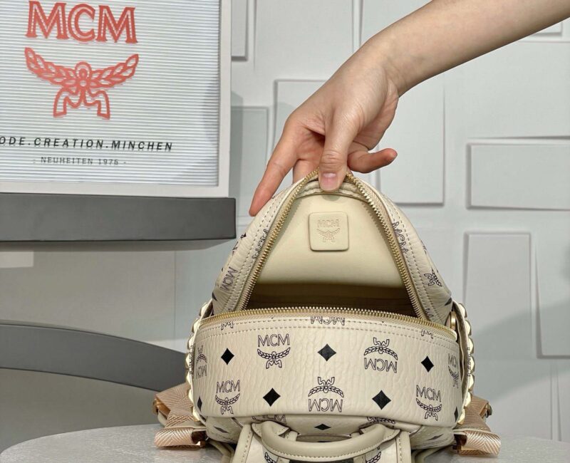 Balo MCM Stark Side Studs White Mini Best Quality