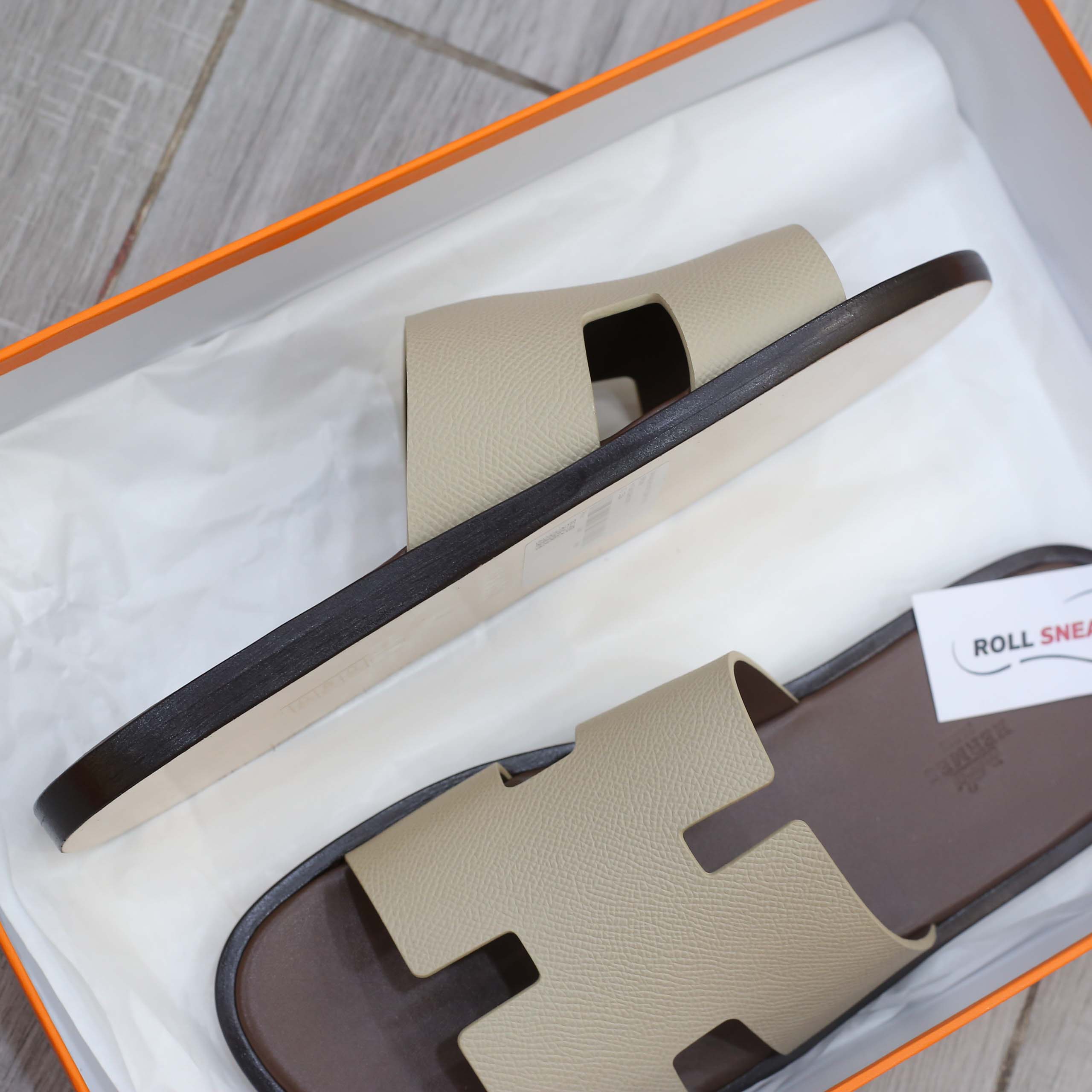 Dép Hermes Blanc Gomme da Epsom Lót Đế Đỏ Mận