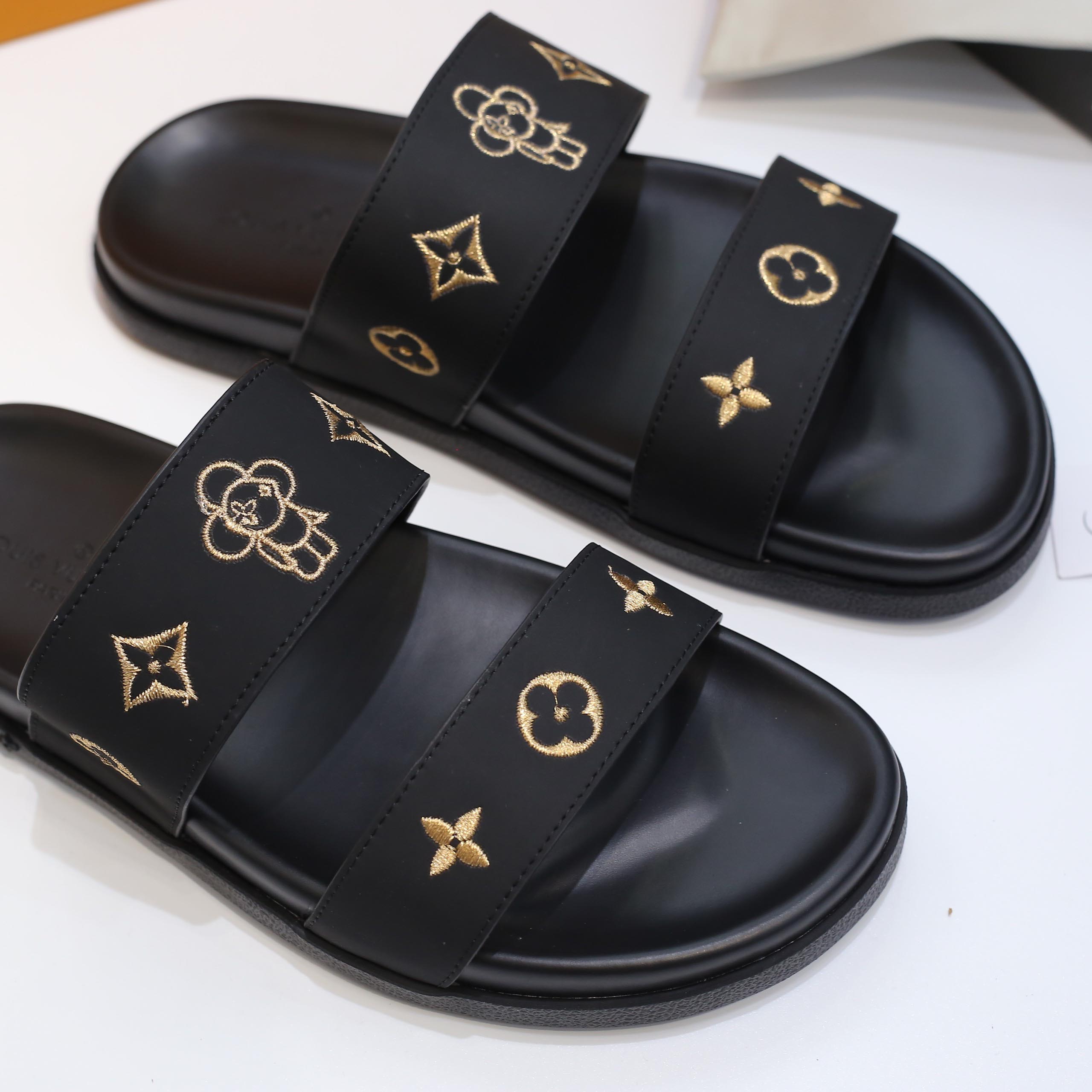 Dép Louis Vuitton Nam Màu Đen Họa Tiết Hoa Vàng Best Quality