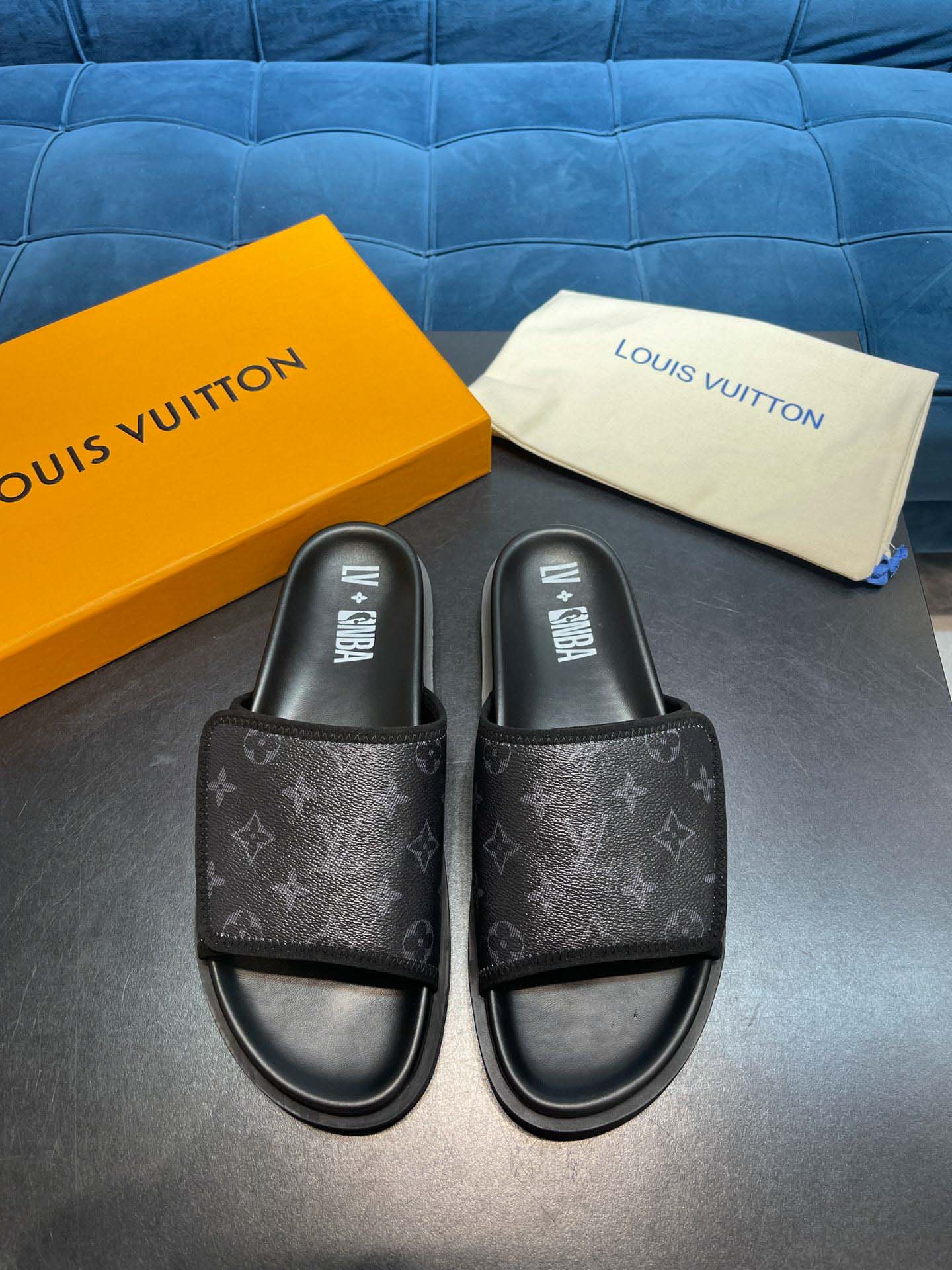 Dép Louis Vuitton Waterfront Mule Black Best Quality