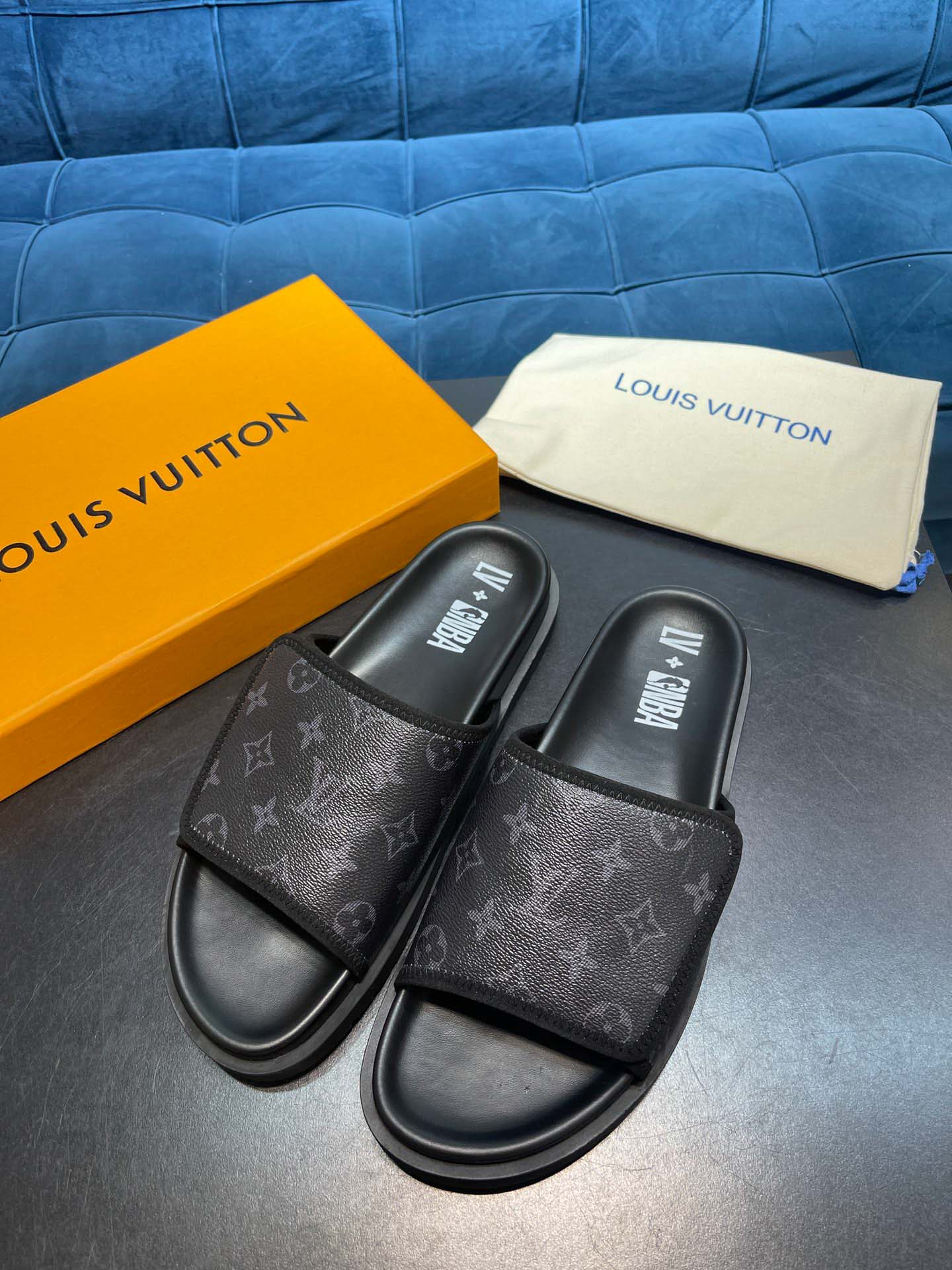 Dép Louis Vuitton Waterfront Mule Black Best Quality