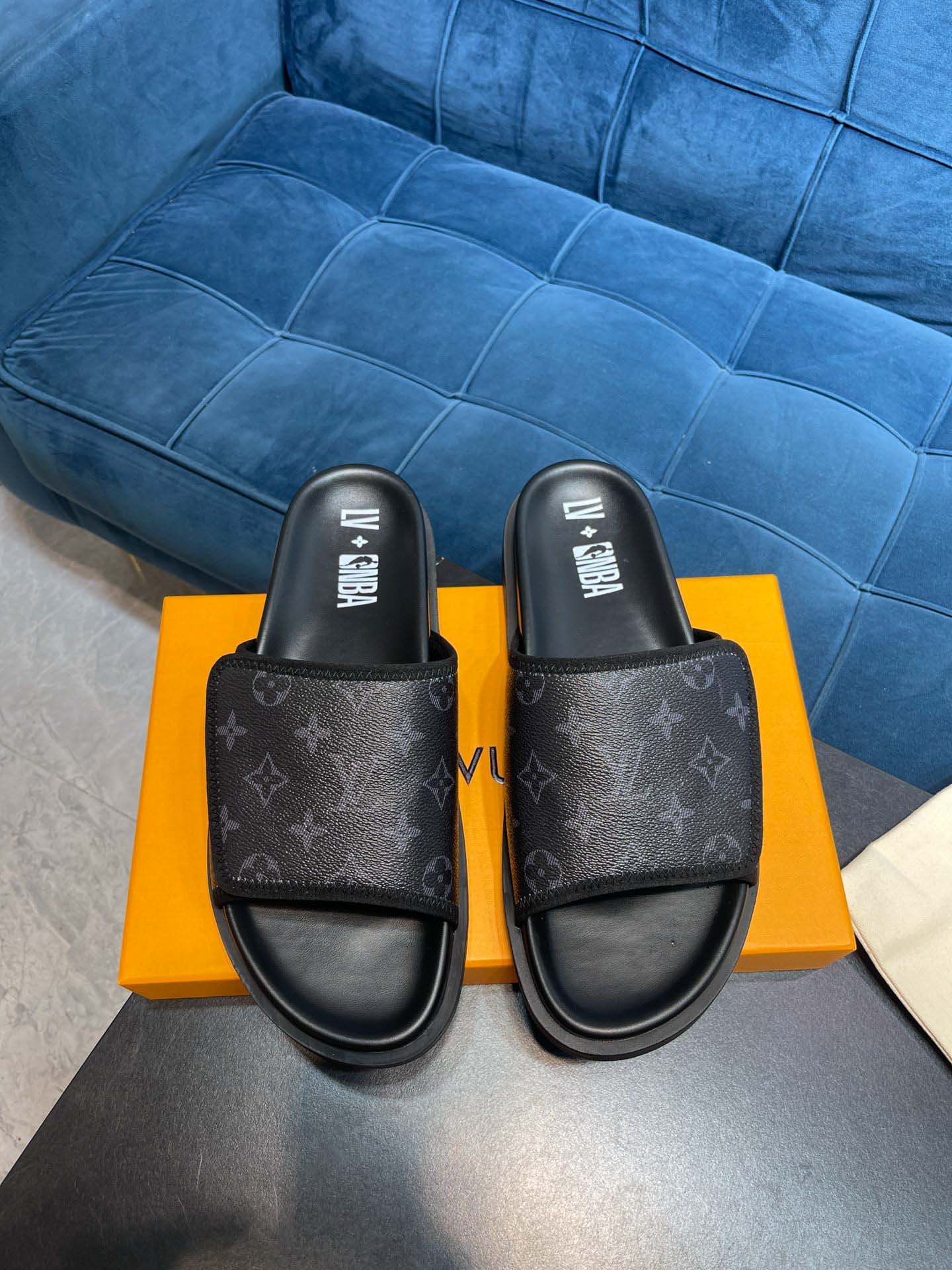 Dép Louis Vuitton Waterfront Mule Black Best Quality