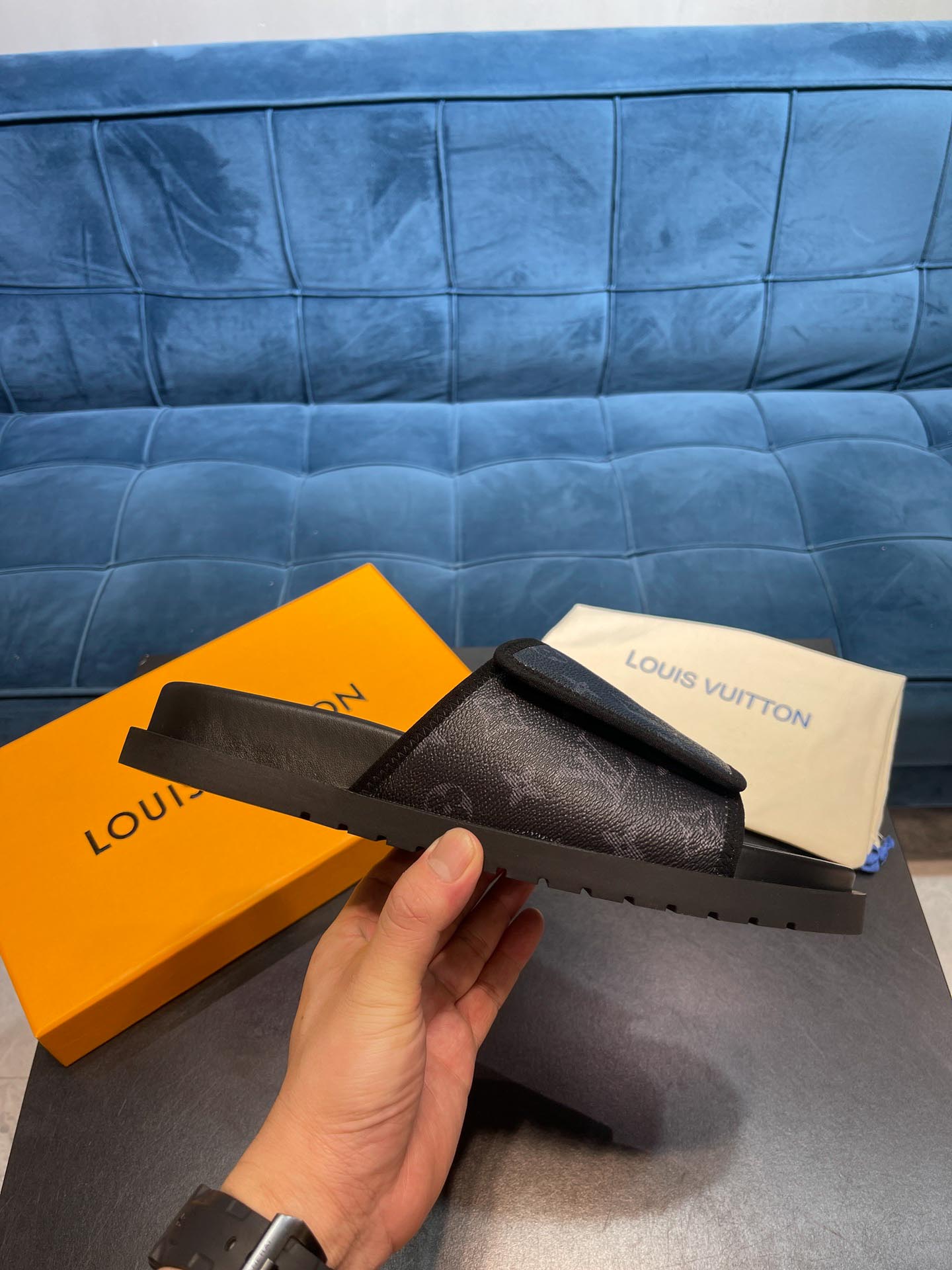 Dép Louis Vuitton Waterfront Mule Black Best Quality