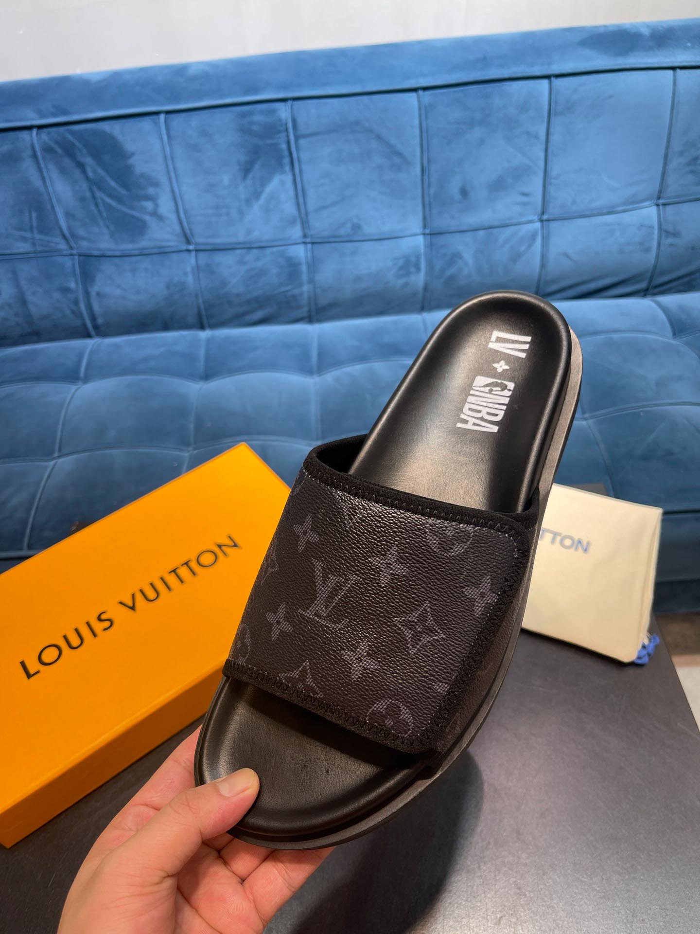 Dép Louis Vuitton Waterfront Mule Black Best Quality