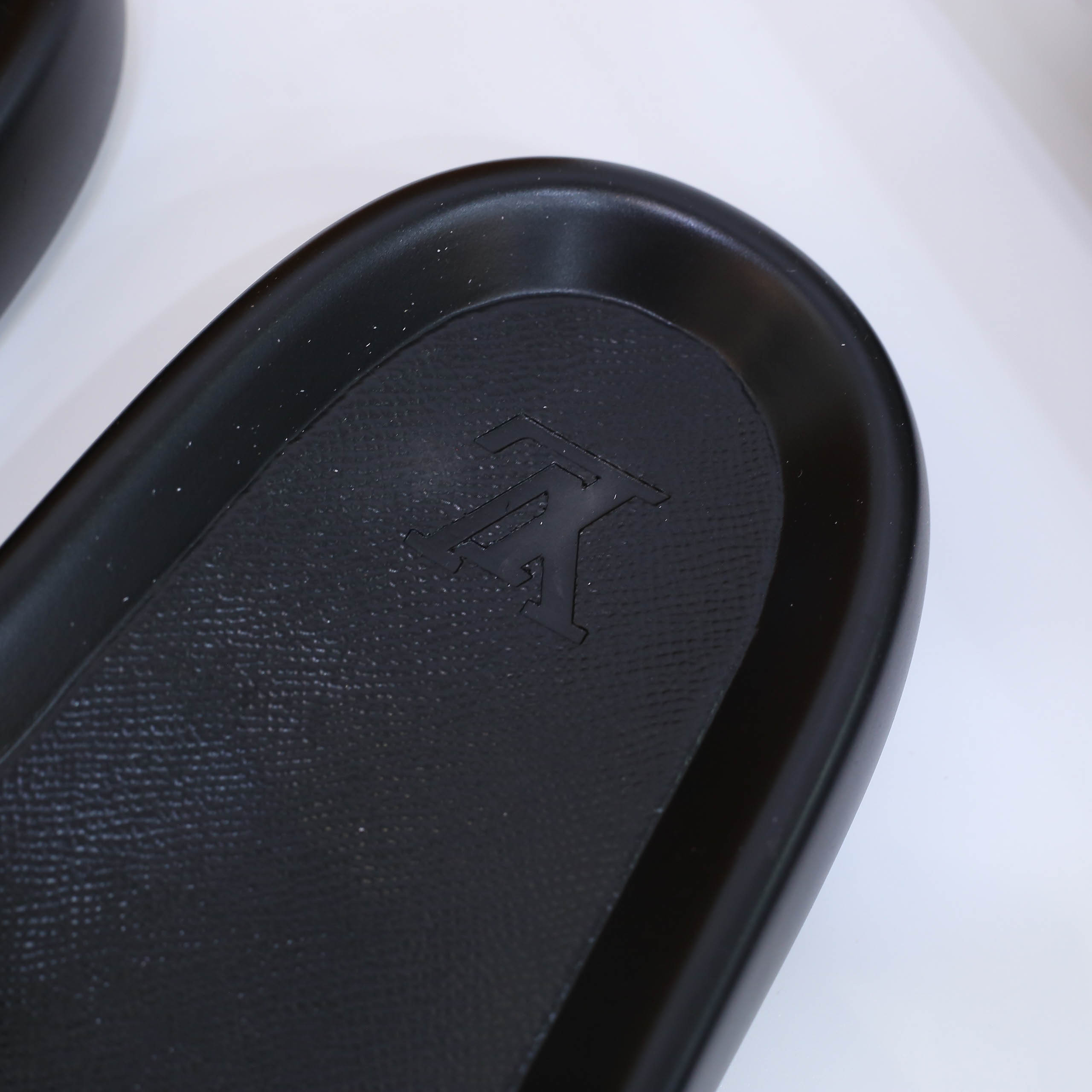 Dép Louis Vuitton Waterfront Mule Macassar Best Quality