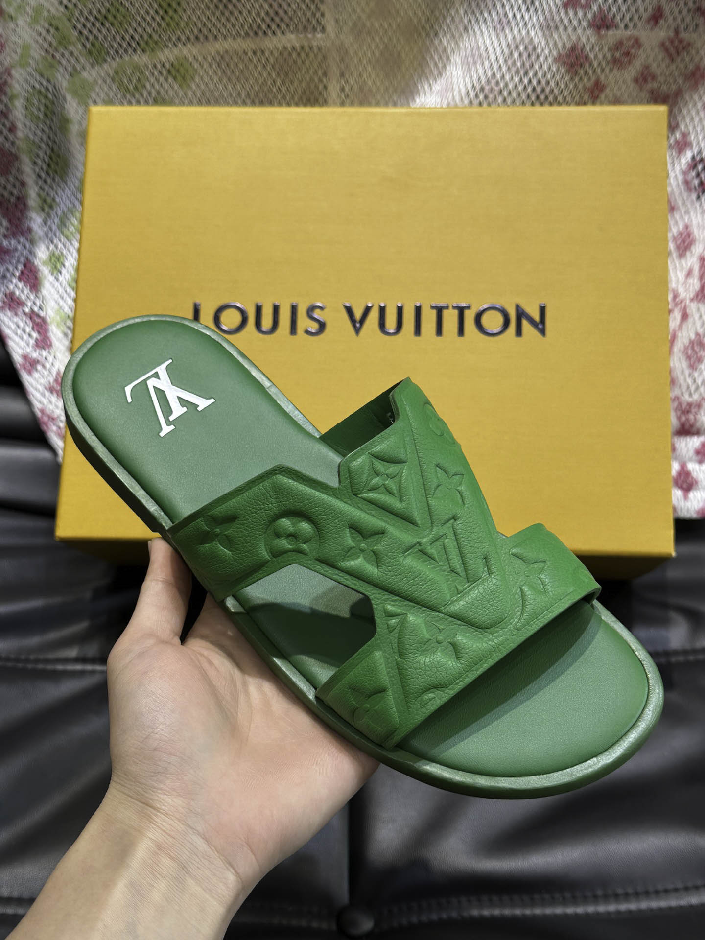 Dép LV Oasis Mule Denim Monogram Embossed Best Quality