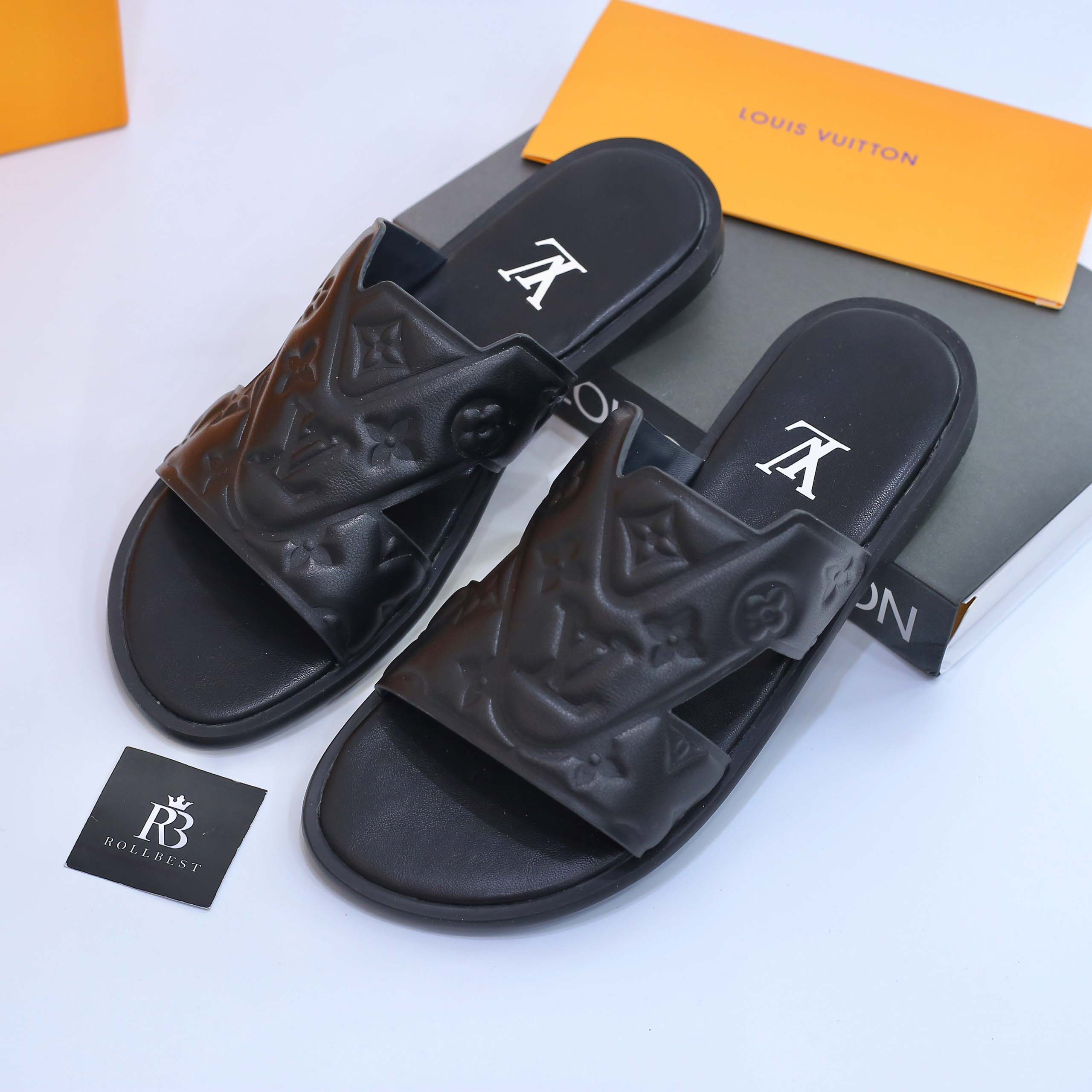 Dép LV Oasis Mule Embossed Monogram Black Best Quality