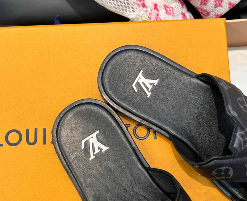 Dép LV Oasis Mule Monogram Eclipse Best Quality