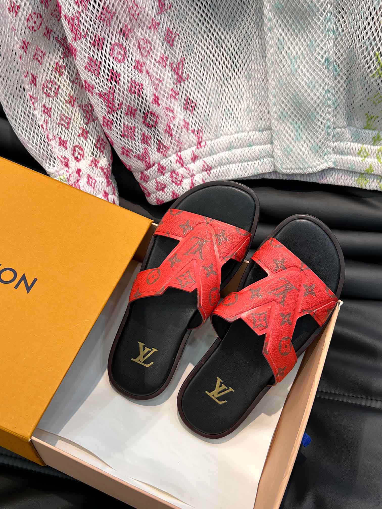 Dép LV Oasis Mule Monogram Eclipse Red Best Quality