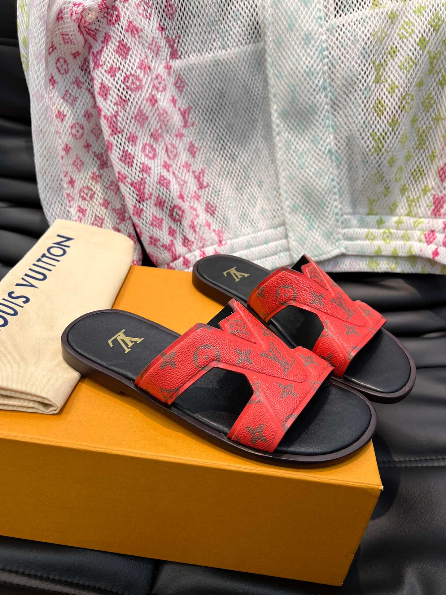 Dép LV Oasis Mule Monogram Eclipse Red Best Quality