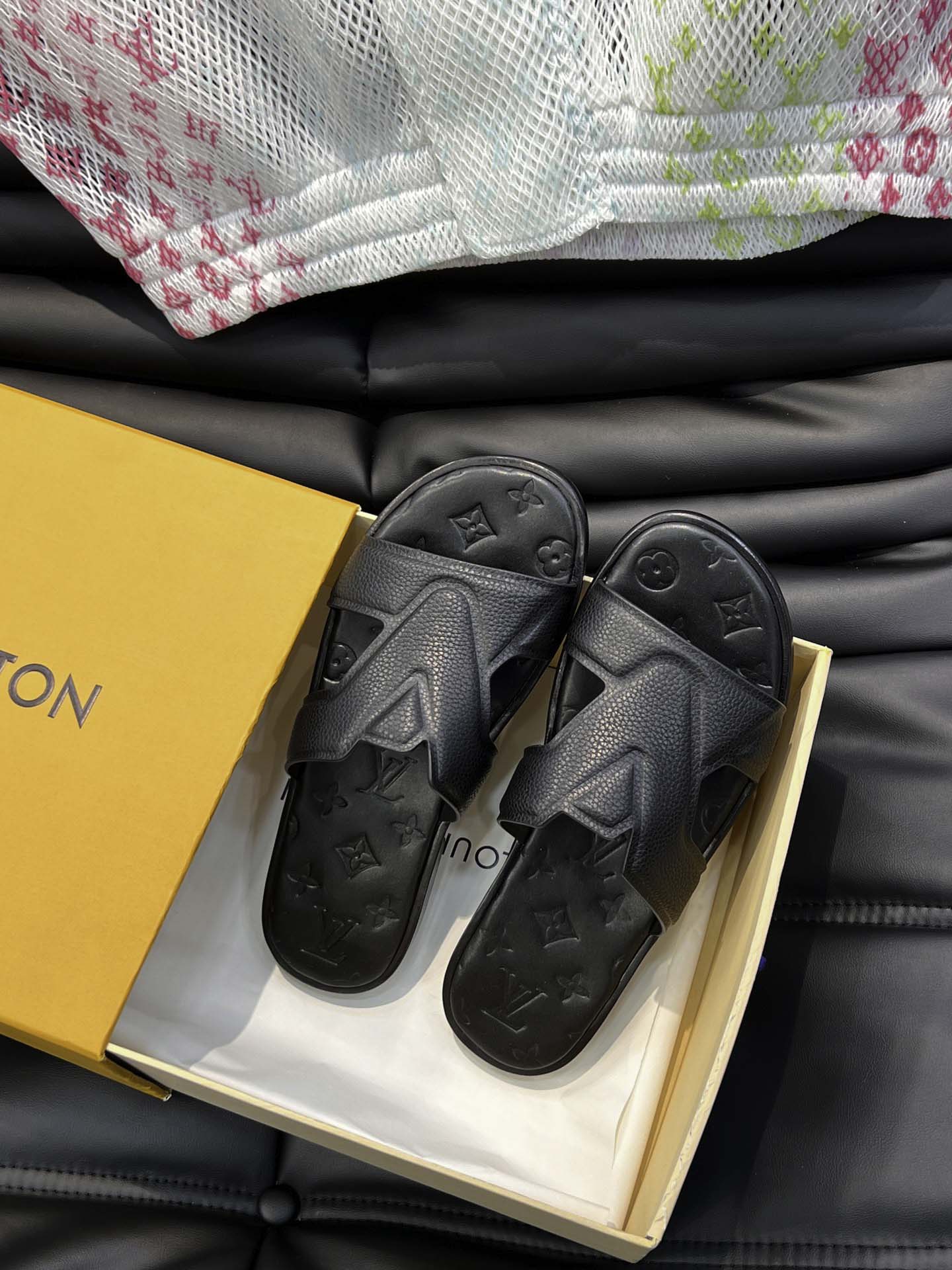 Dép LV Oasis Mule Monogram Leather Logo Best Quality