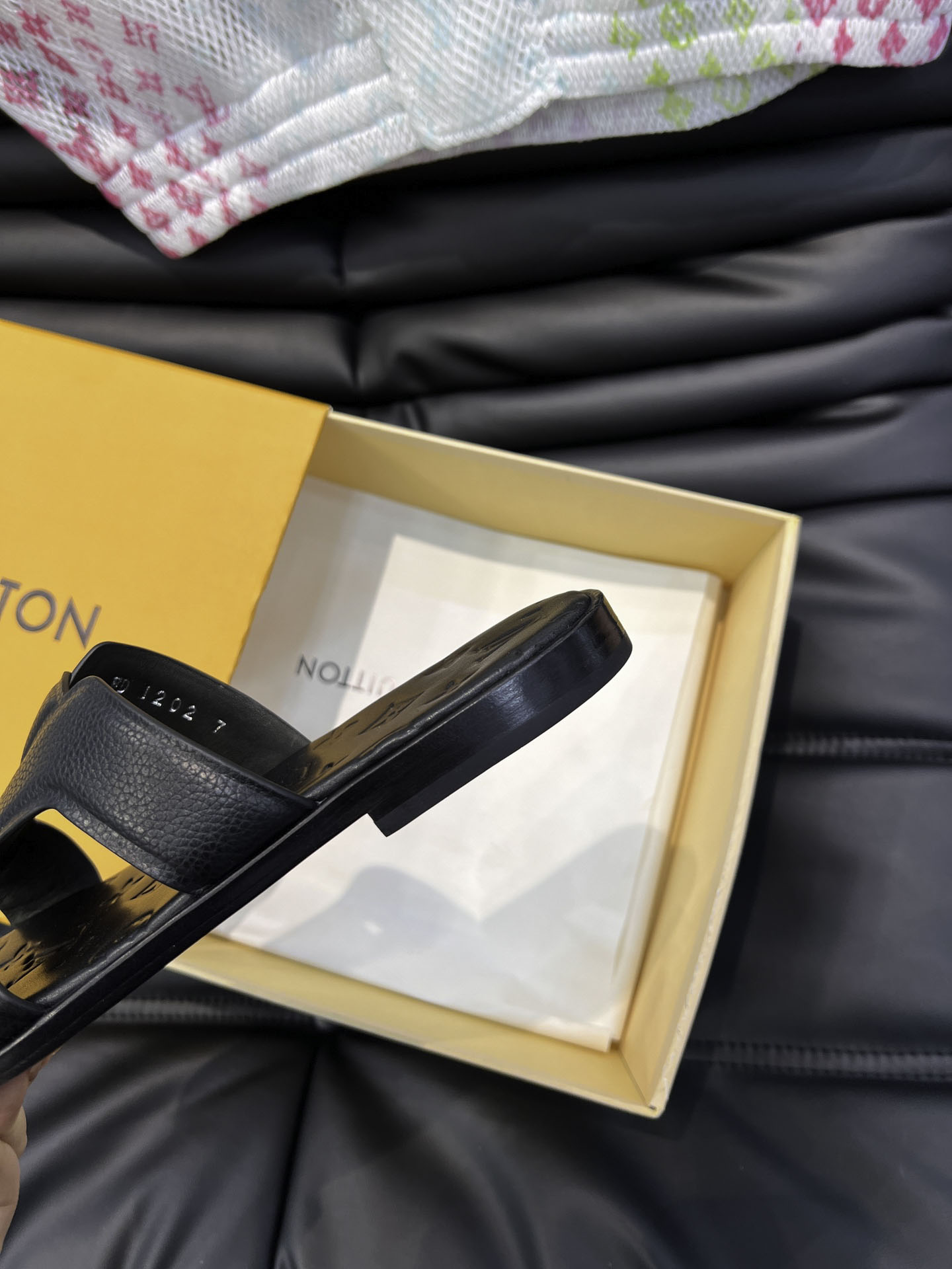 Dép LV Oasis Mule Monogram Leather Logo Best Quality