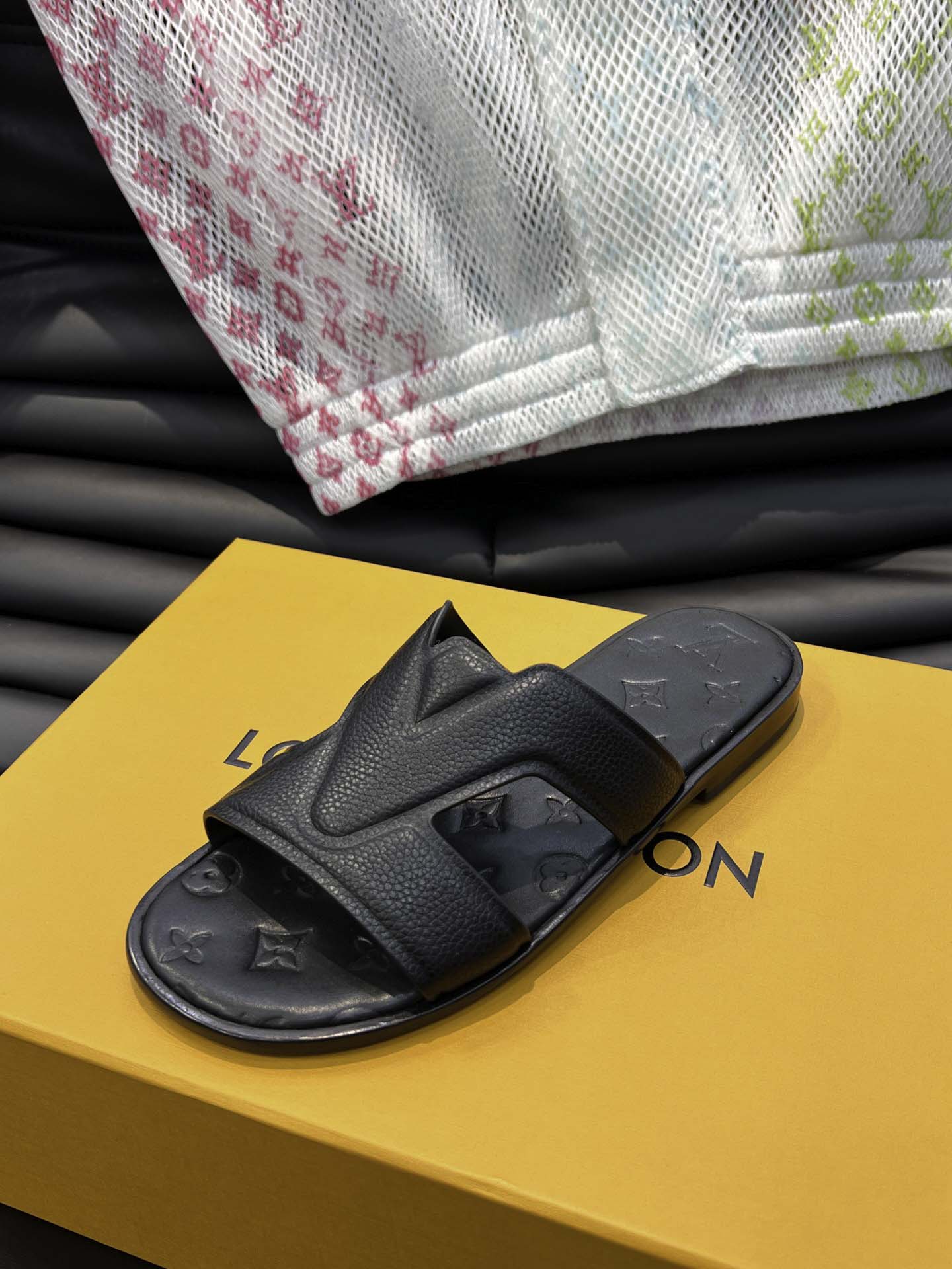 Dép LV Oasis Mule Monogram Leather Logo Best Quality