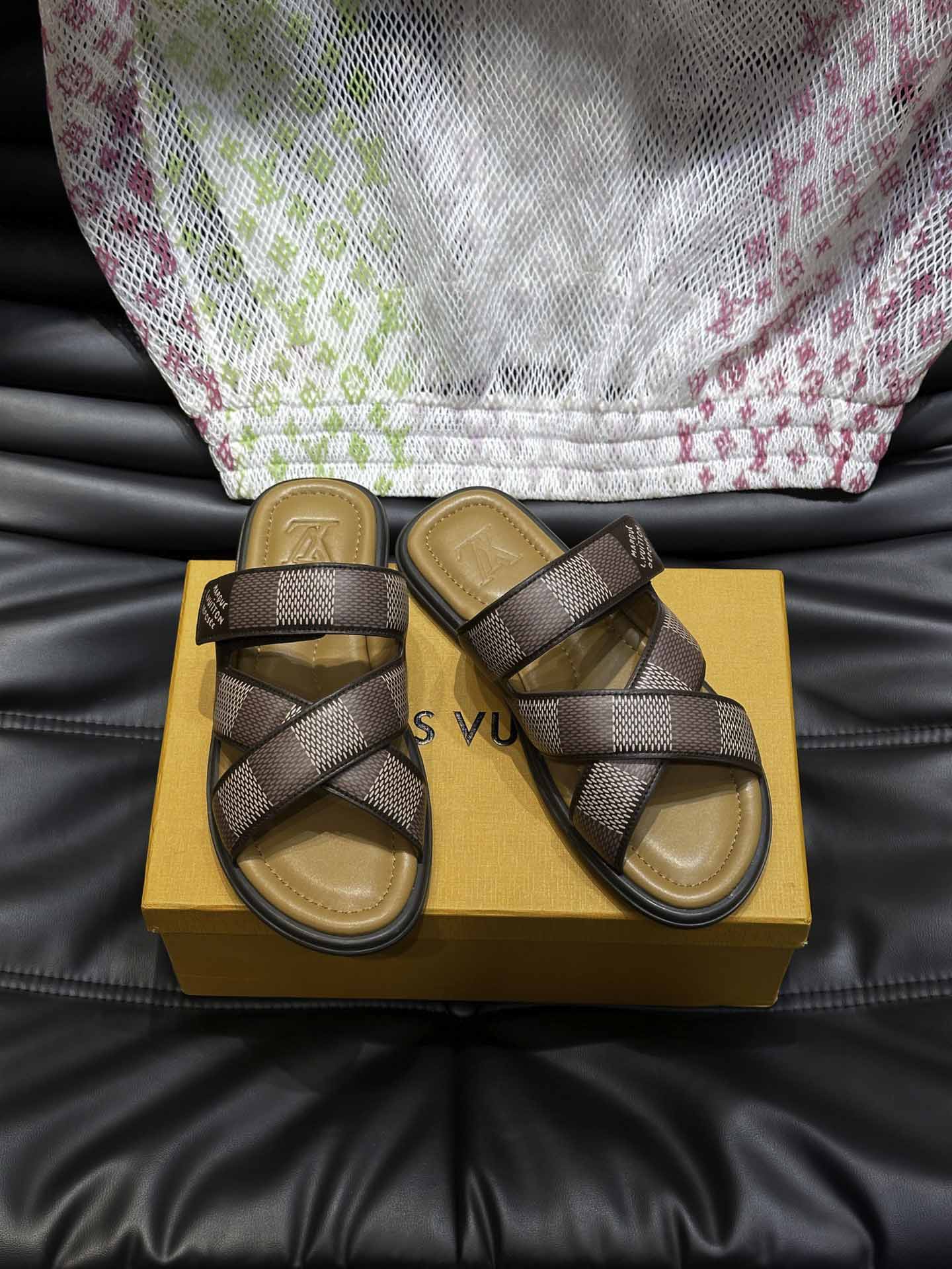 Dép LV Venice Mule Monogram Eclipse Best Quality