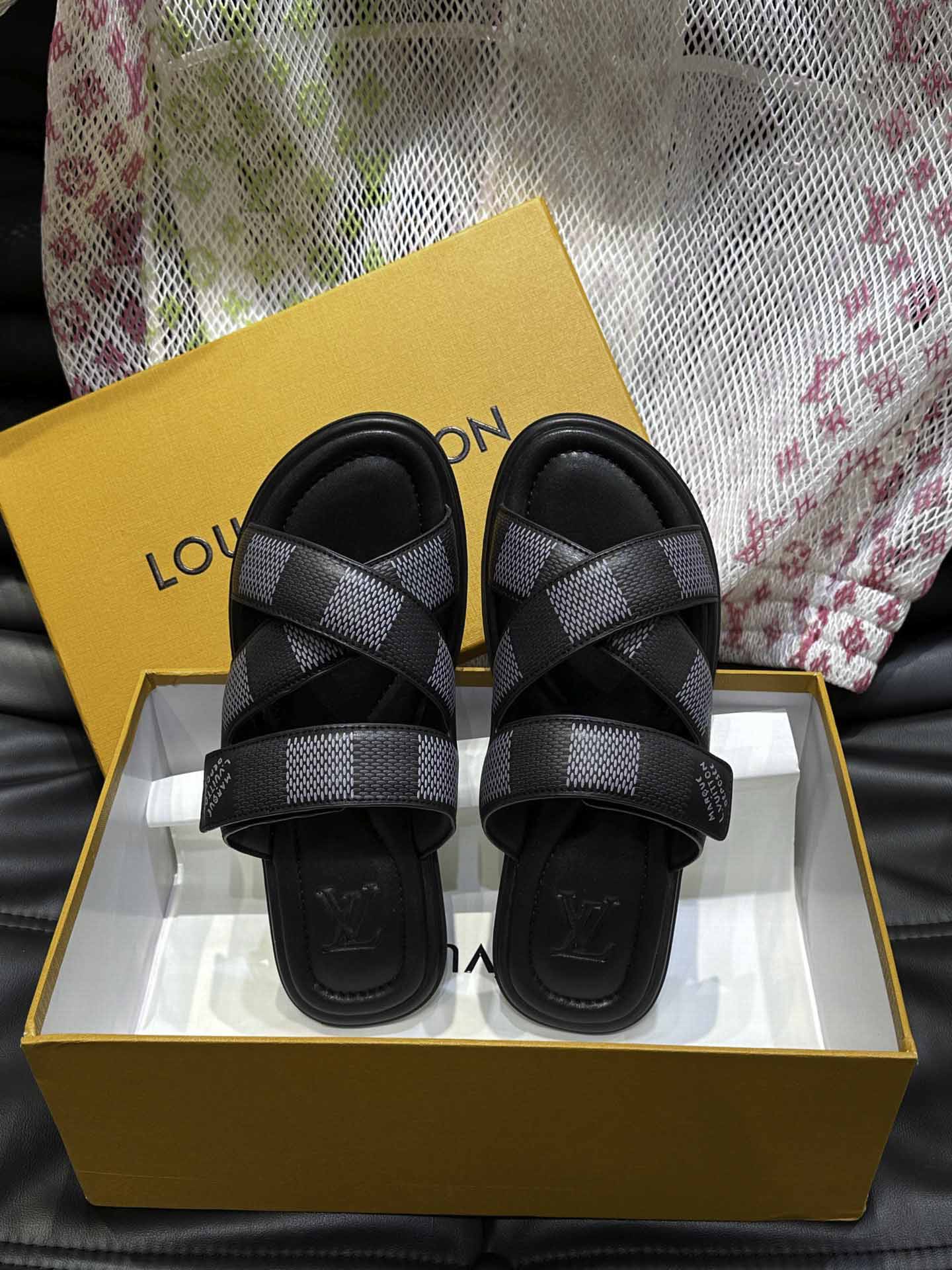Dép LV Venice Mule Monogram Eclipse Best Quality