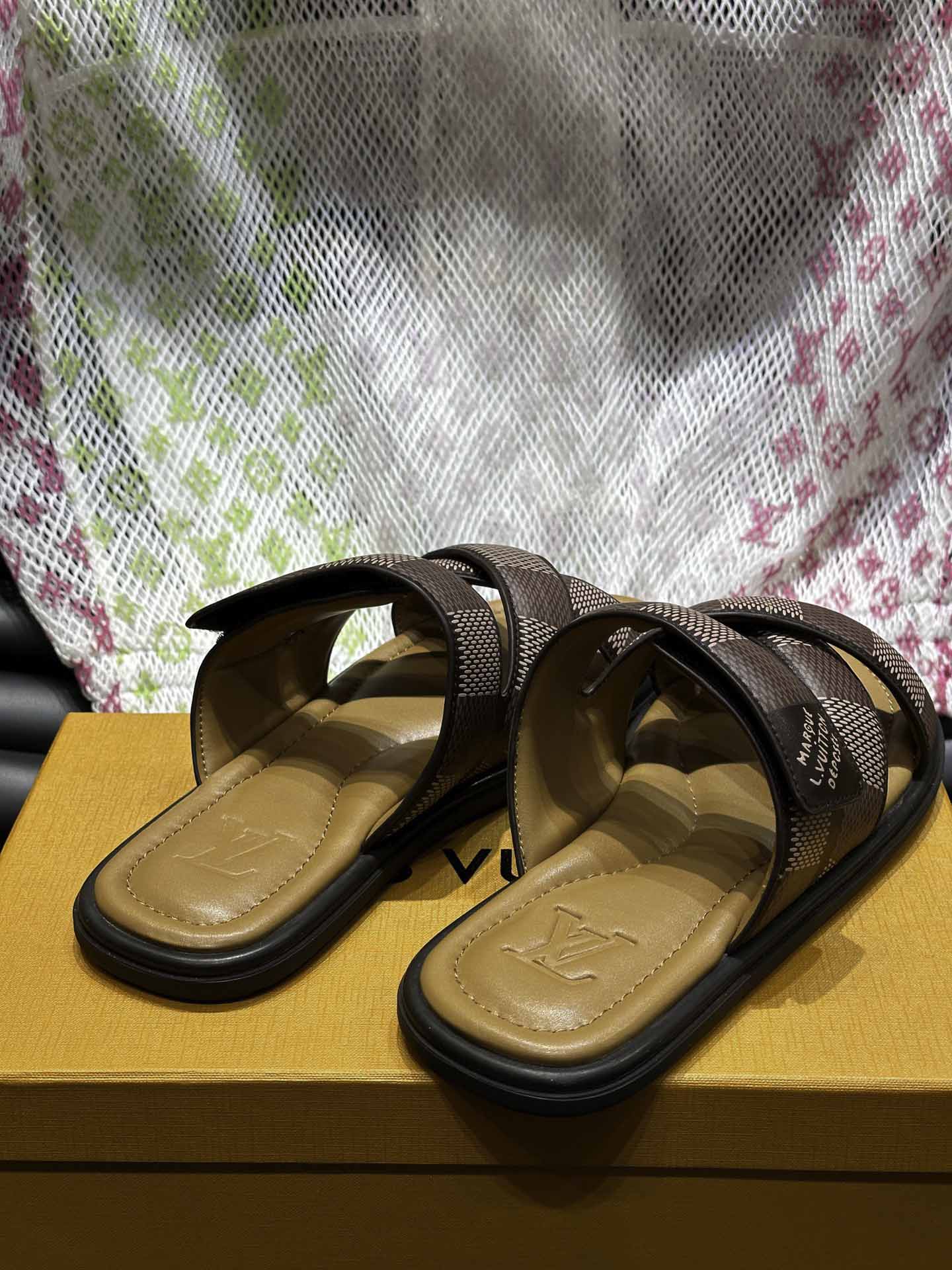 Dép LV Venice Mule Monogram Eclipse Best Quality