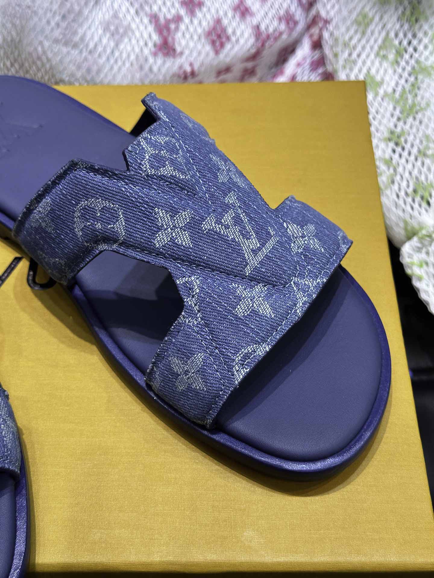 Dép Nam Louis Vuitton Oasis Mules Monogram Denim