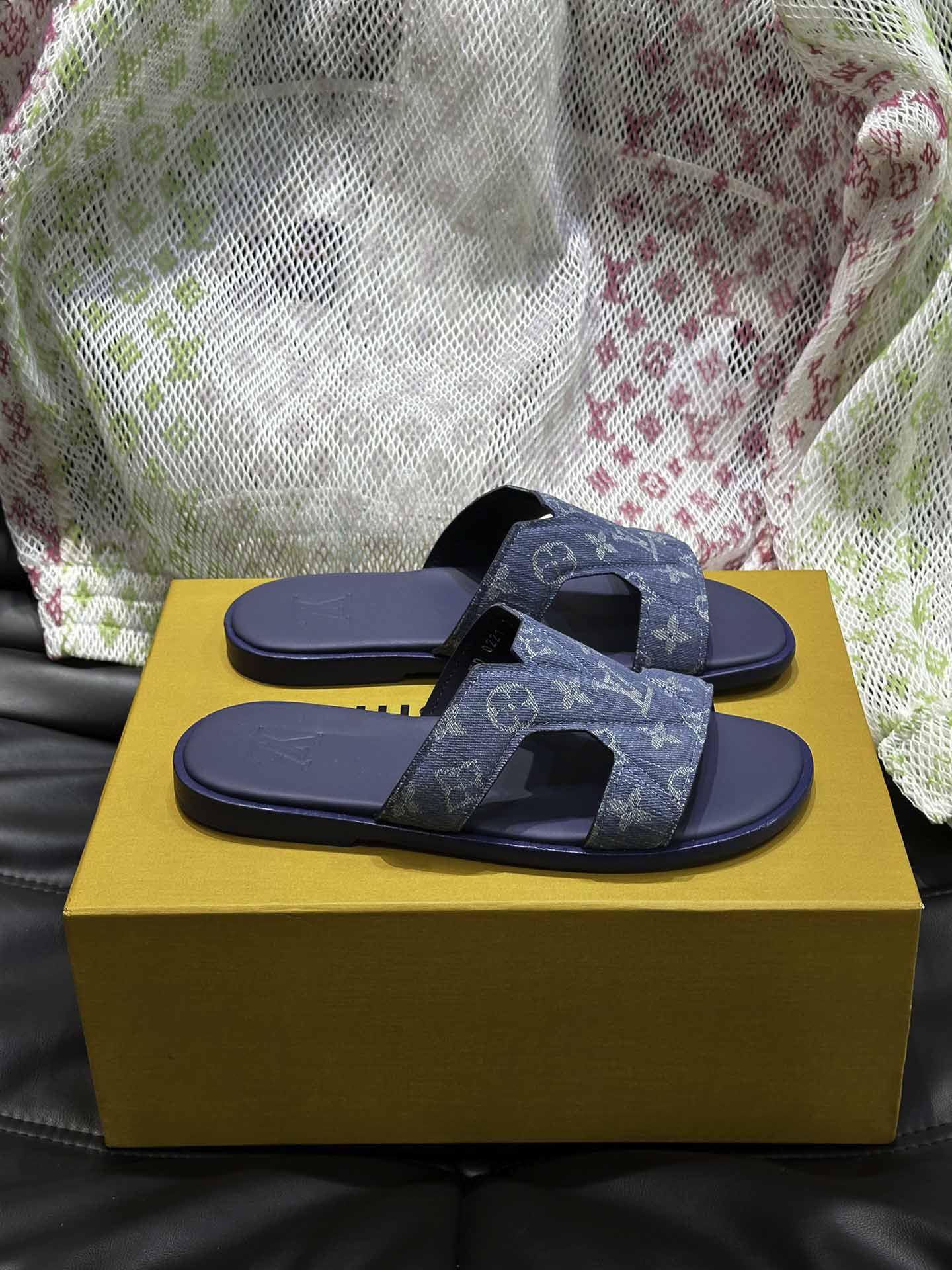 Dép Nam Louis Vuitton Oasis Mules Monogram Denim