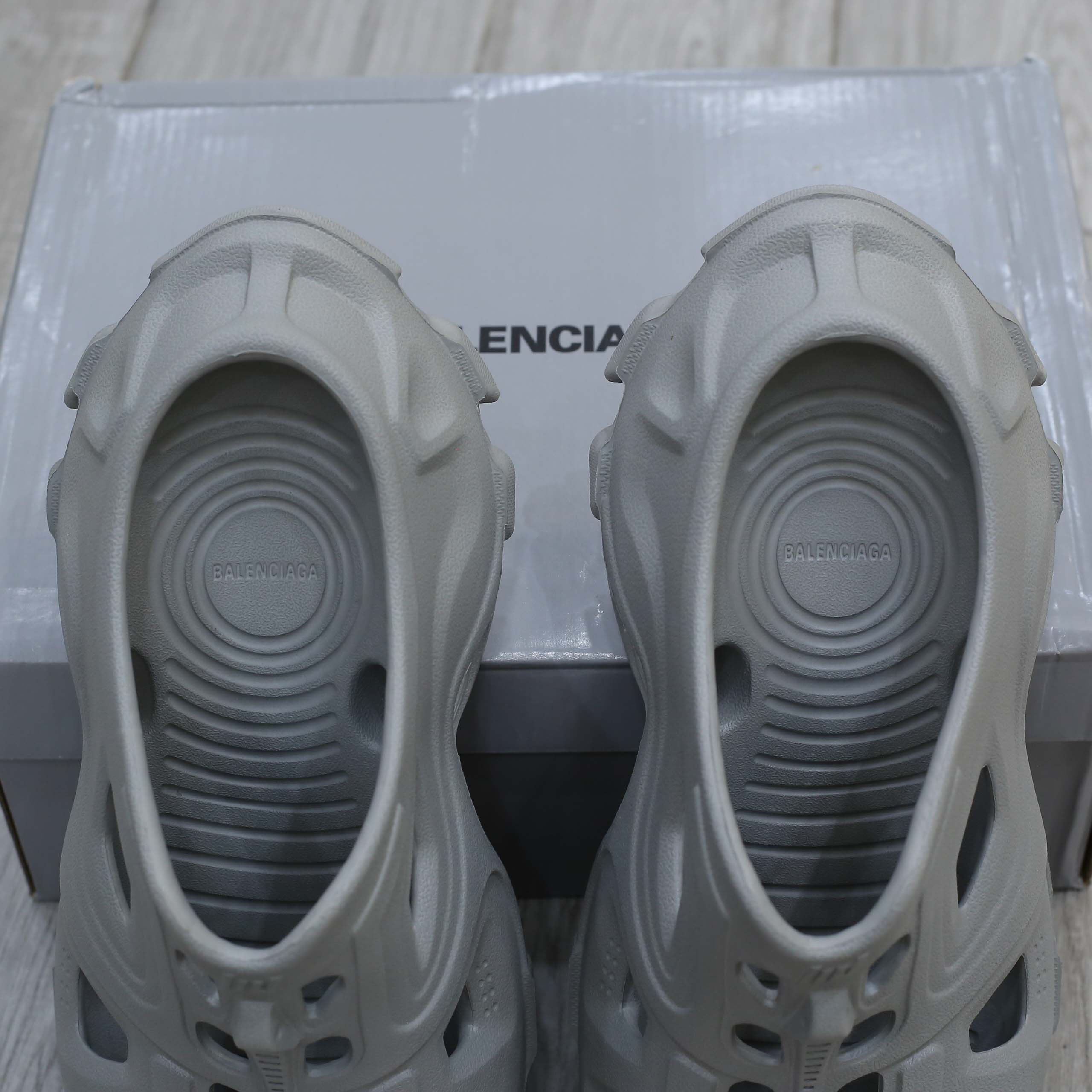 Giày Balenciaga HD Grey Rubber Like Auth