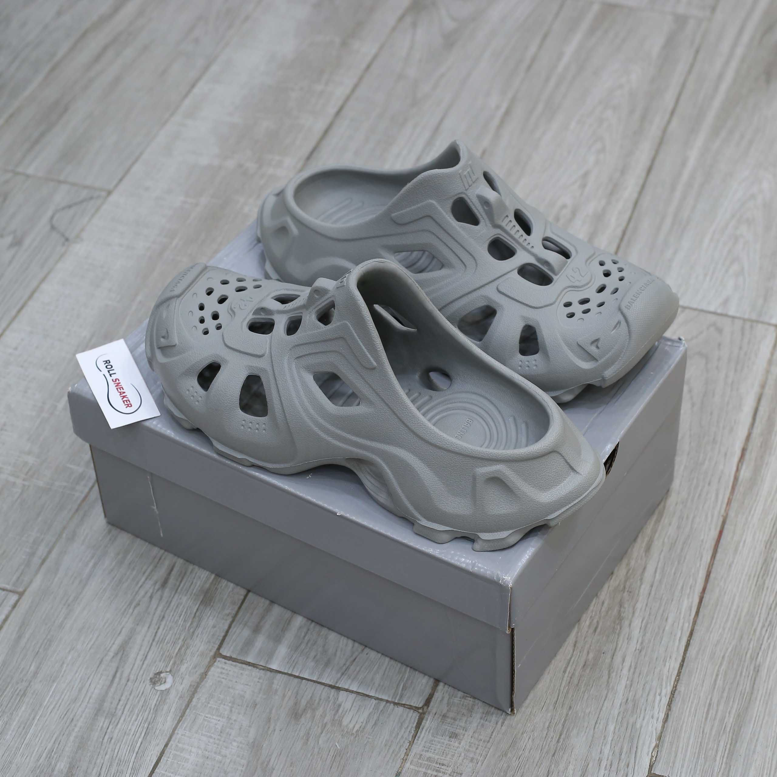 Giày Balenciaga HD Grey Rubber Like Auth