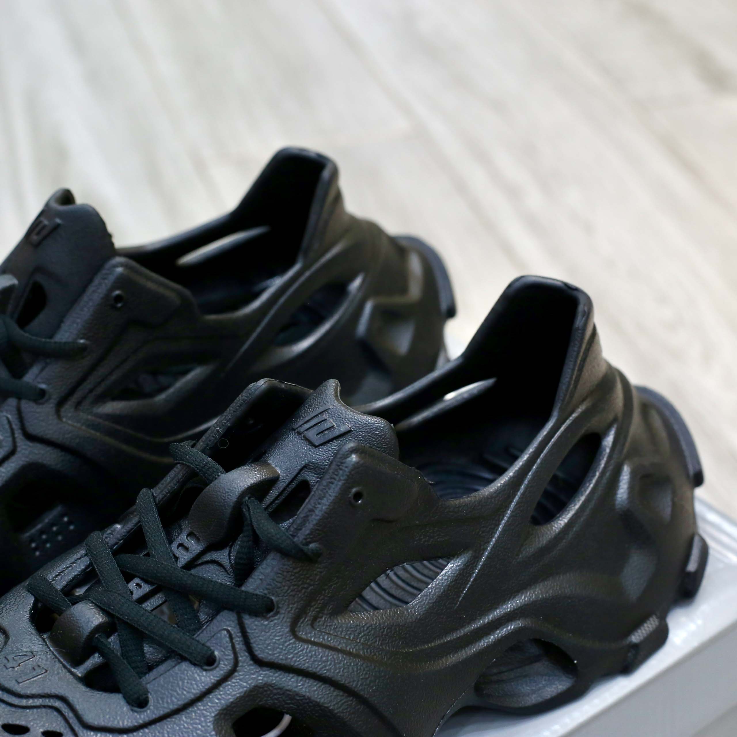 Giày Balenciaga HD Lace Up Black Like Auth