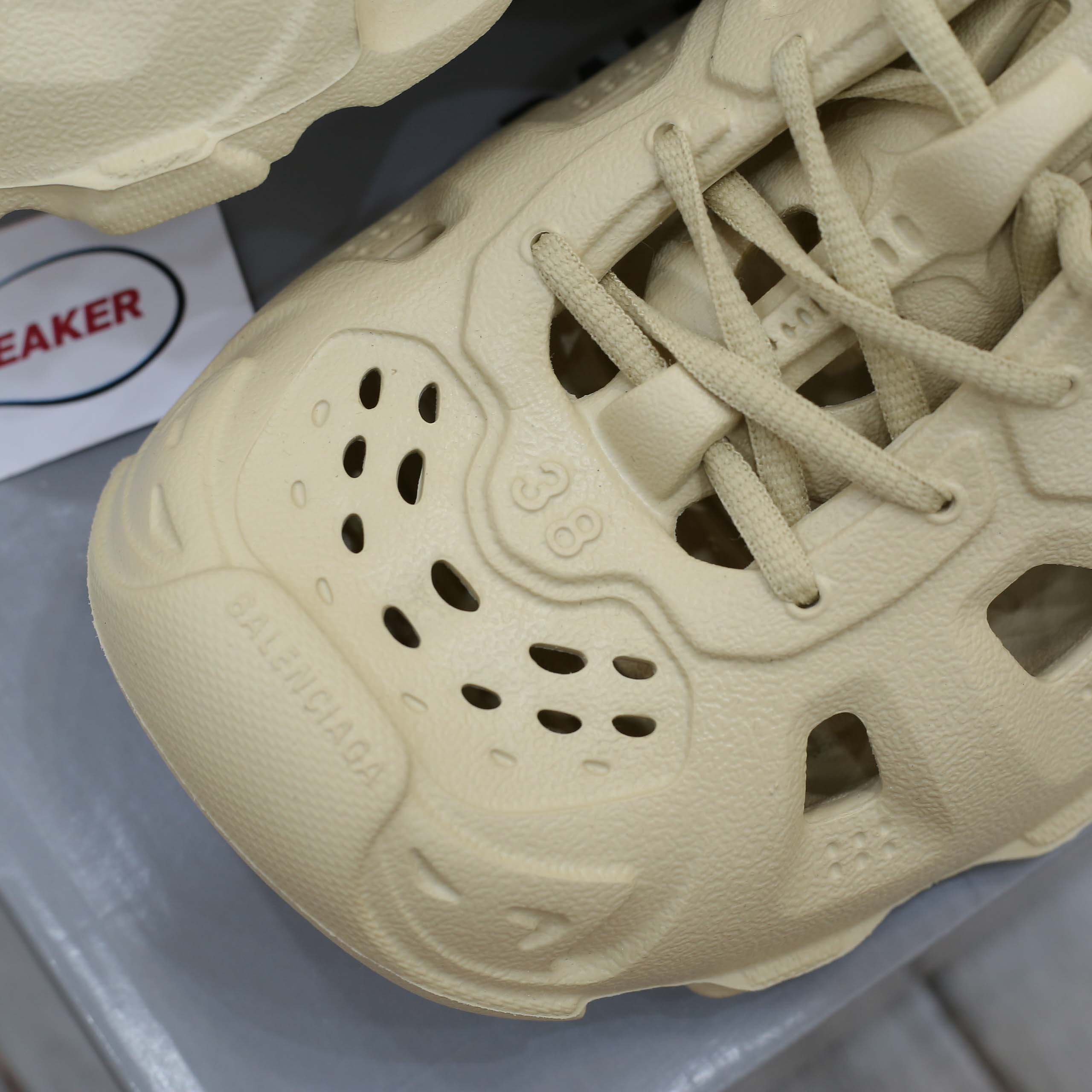 Giày Balenciaga HD Lace-up Trainers 'Nude' Like Auth