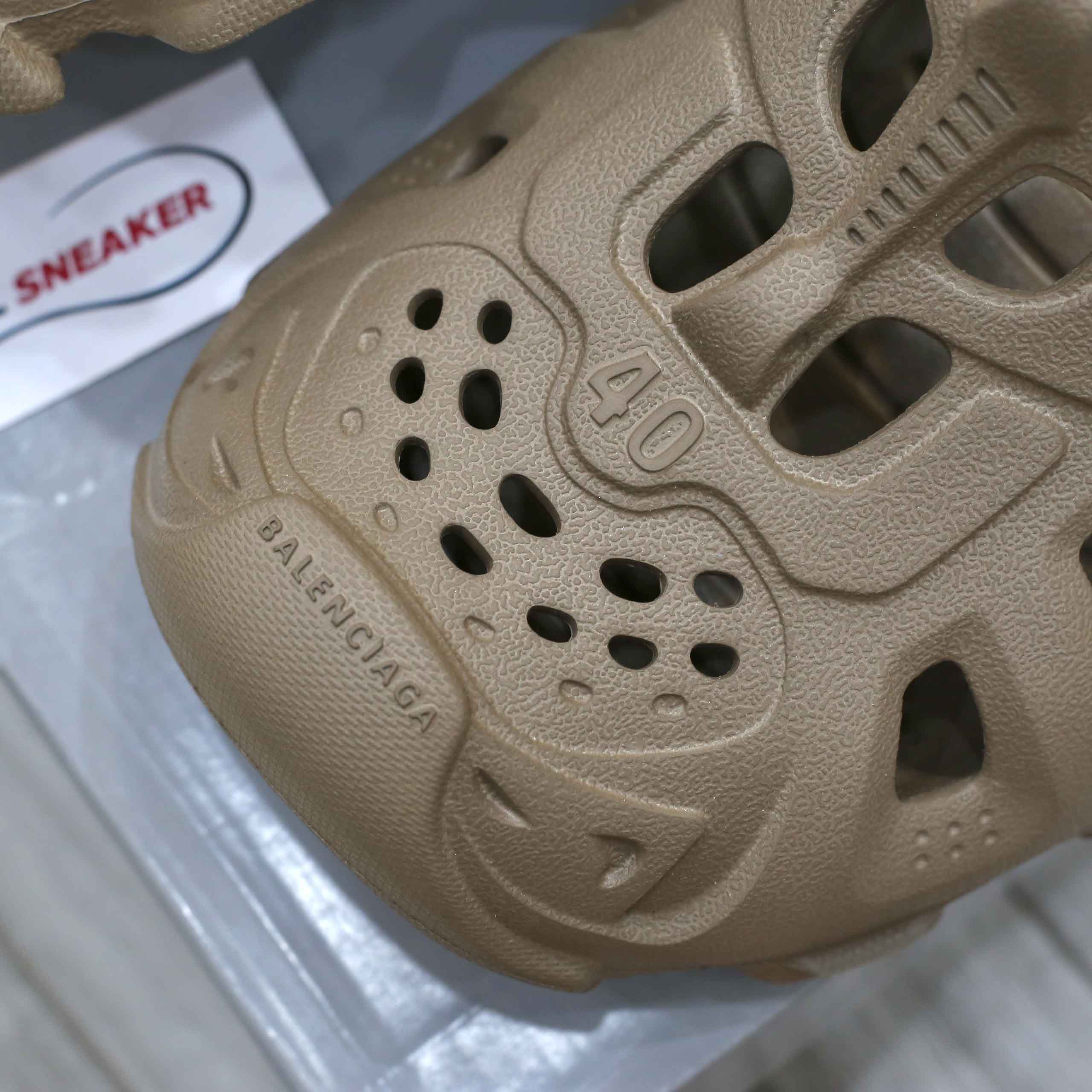 Giày Balenciaga HD Rubber Mules Dark Beige Like Auth