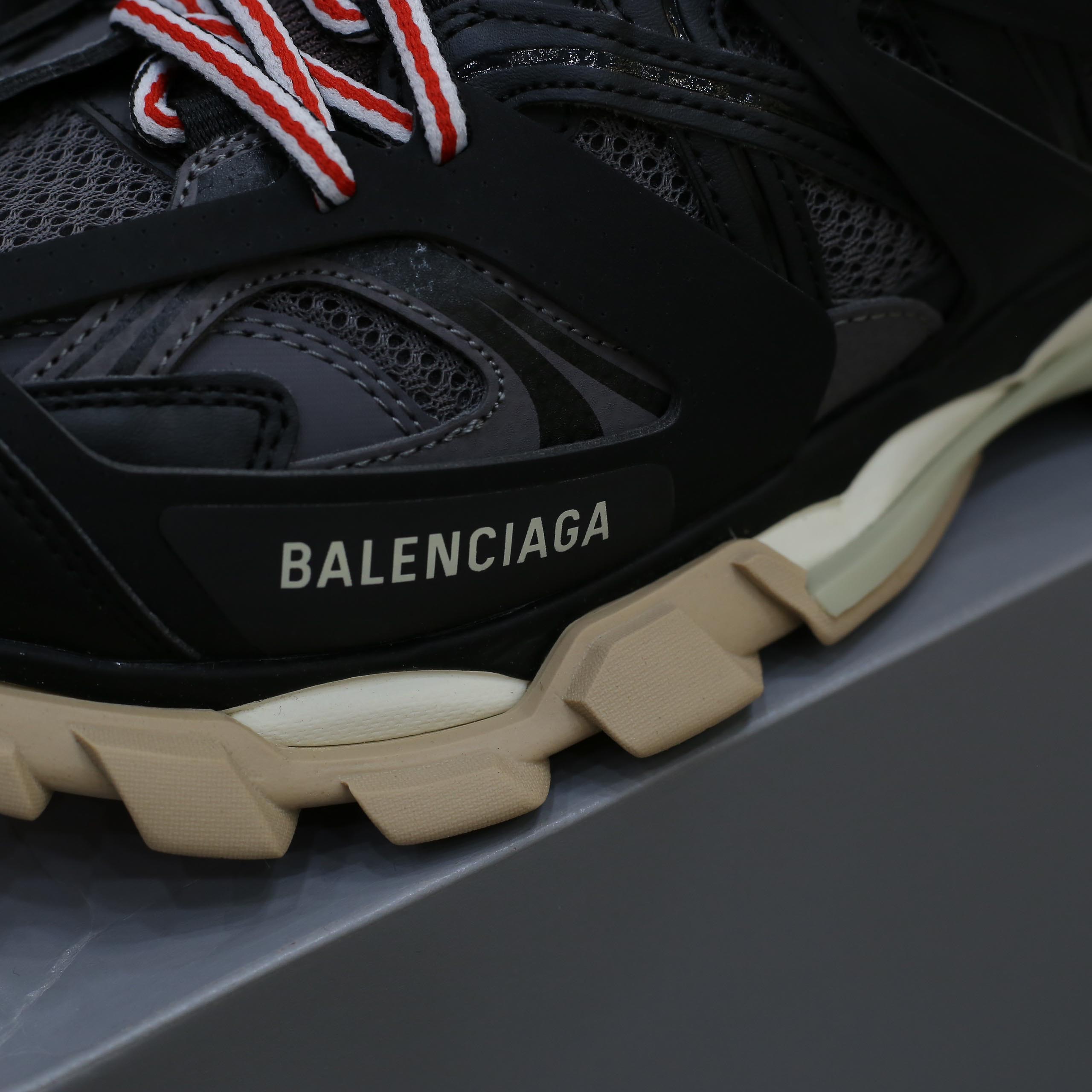 Giày Balenciaga Wmns Track Trainer Black Red Best Quality