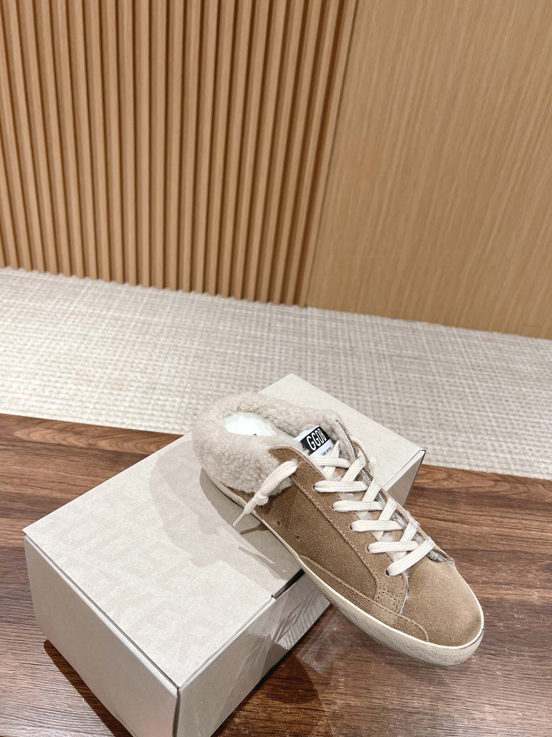 Giày Golden Goose 20mm Super-Star Suede & Shearling Mules Best Quality