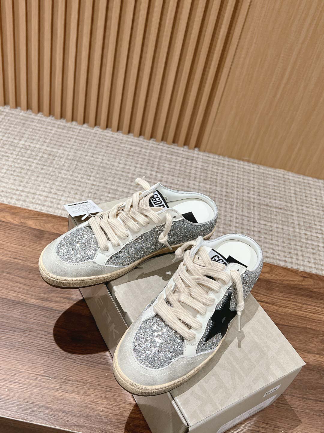 Giày Golden Goose Ball Star Slip on Glitter Detailing Best Quality