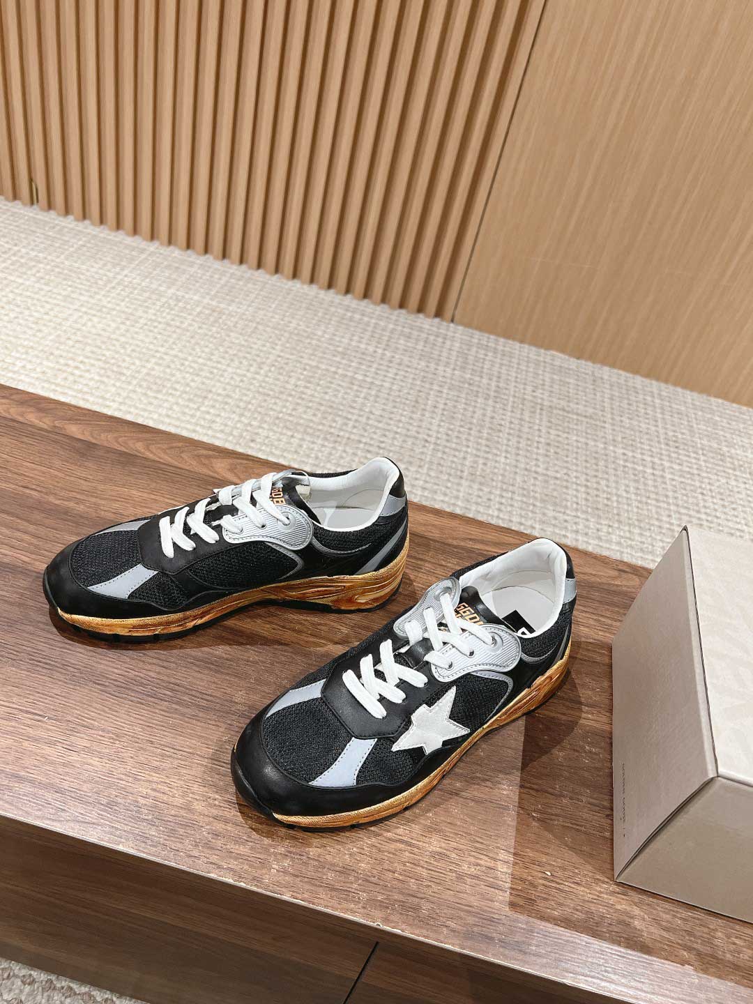 Giày Golden Goose Dad-Star Leather Best Quality