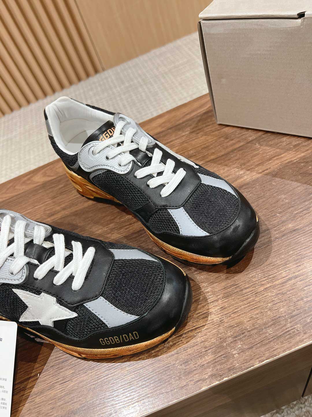 Giày Golden Goose Dad-Star Leather Best Quality
