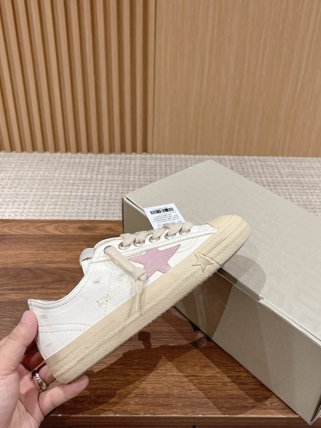 Giày Golden Goose Leather V-Star 2 Sneakers Best Quality