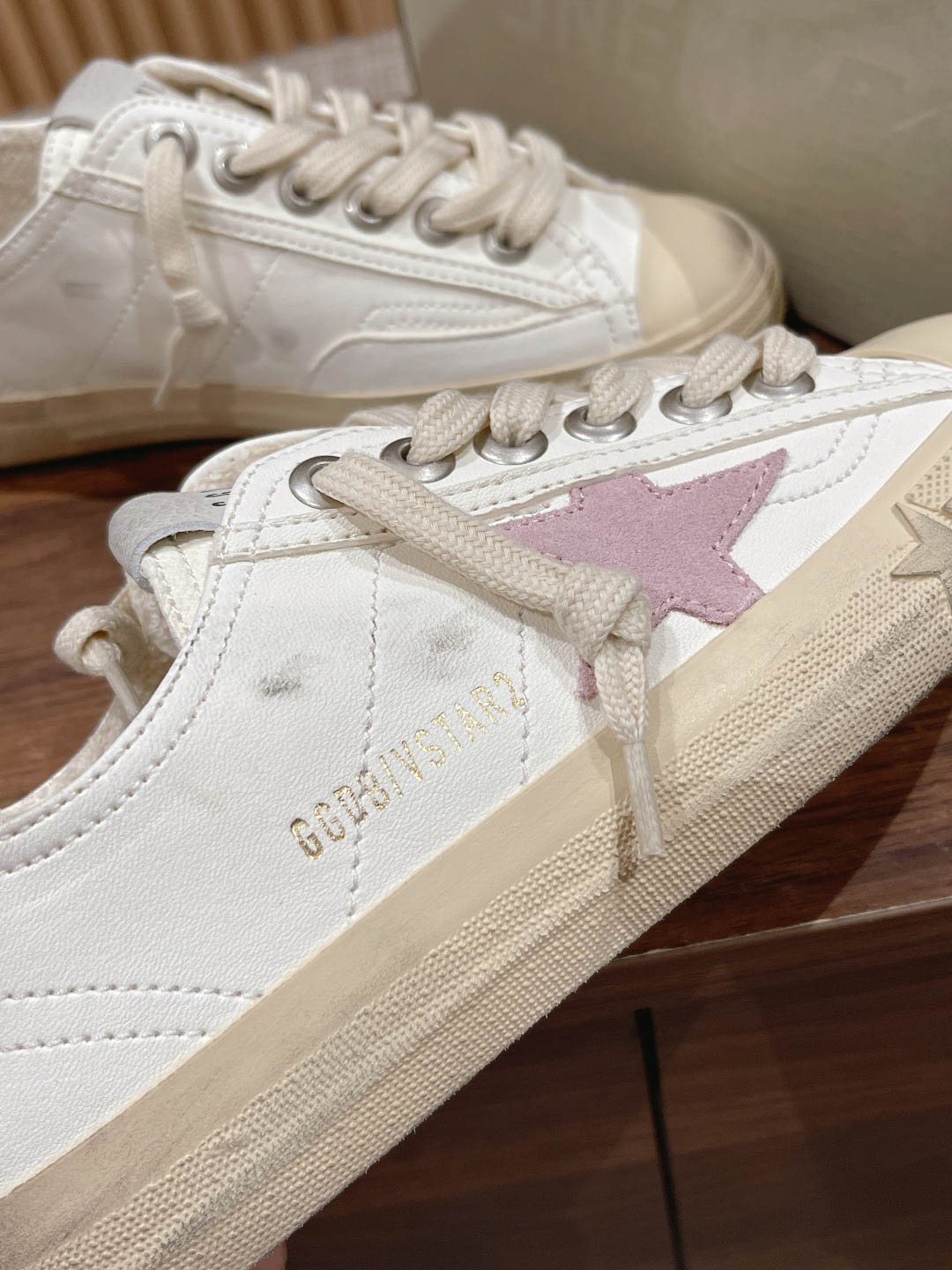Giày Golden Goose Leather V-Star 2 Sneakers Best Quality