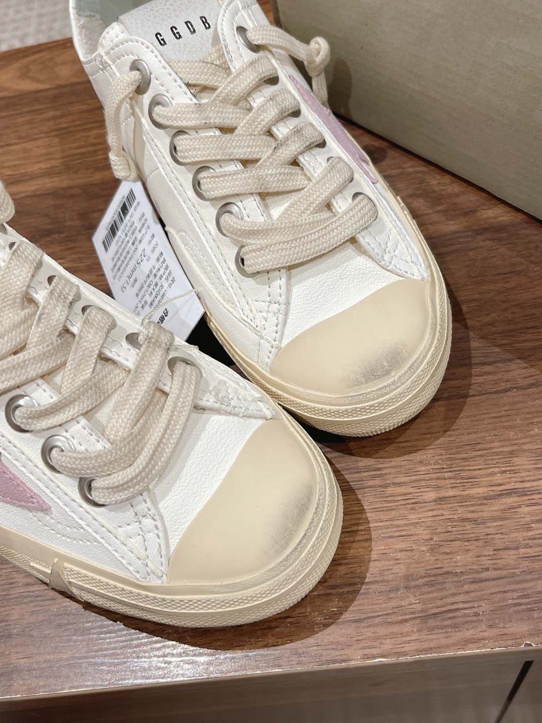 Giày Golden Goose Leather V-Star 2 Sneakers Best Quality