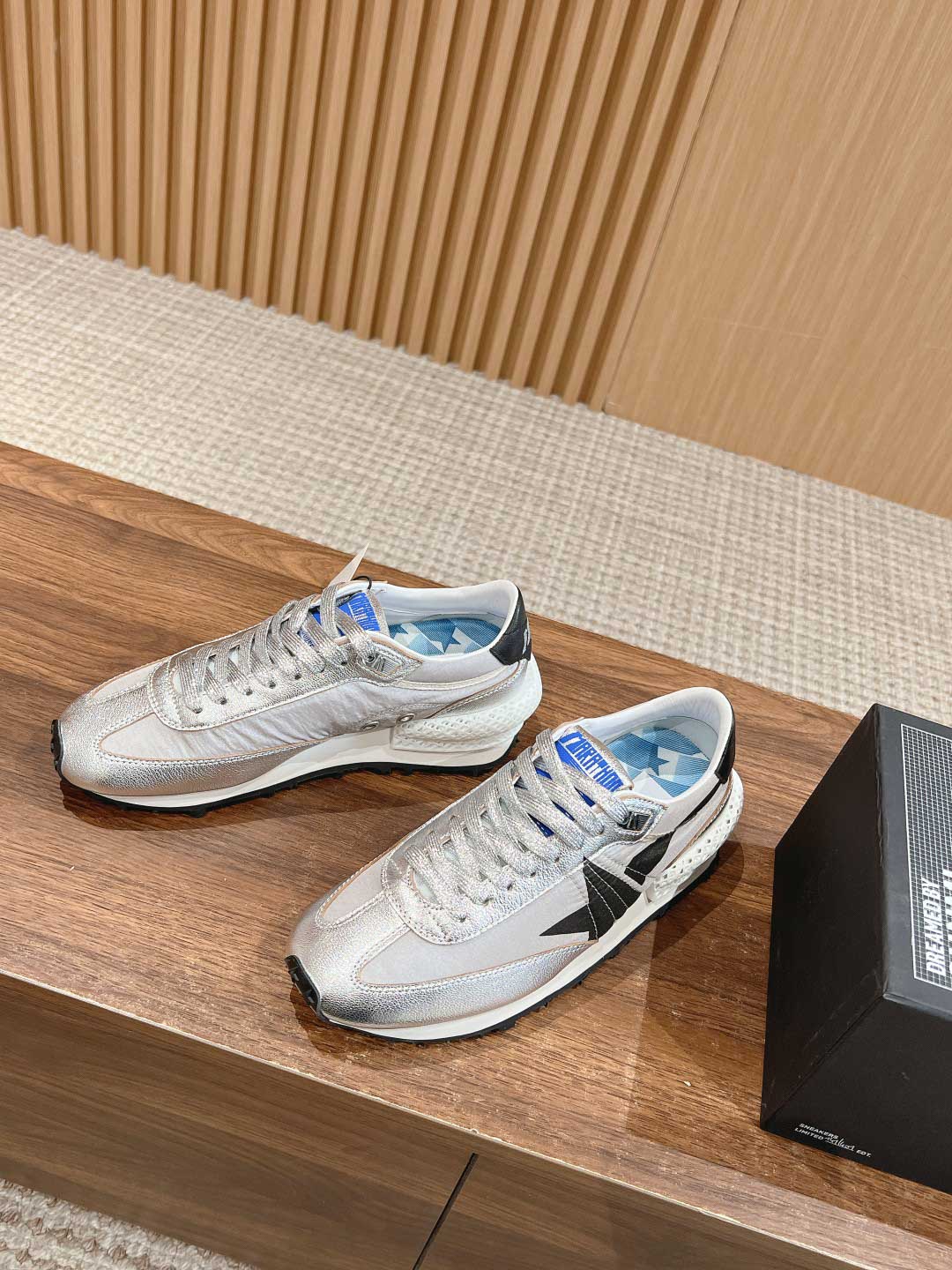 Giày Golden Goose Men's Silver & Black Marathon Best Quality