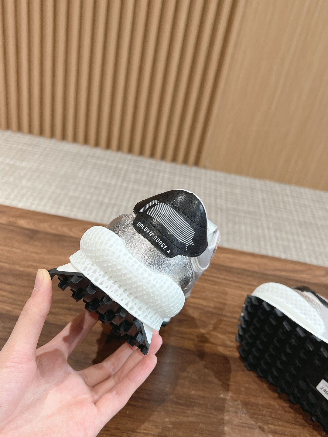 Giày Golden Goose Men's Silver & Black Marathon Best Quality