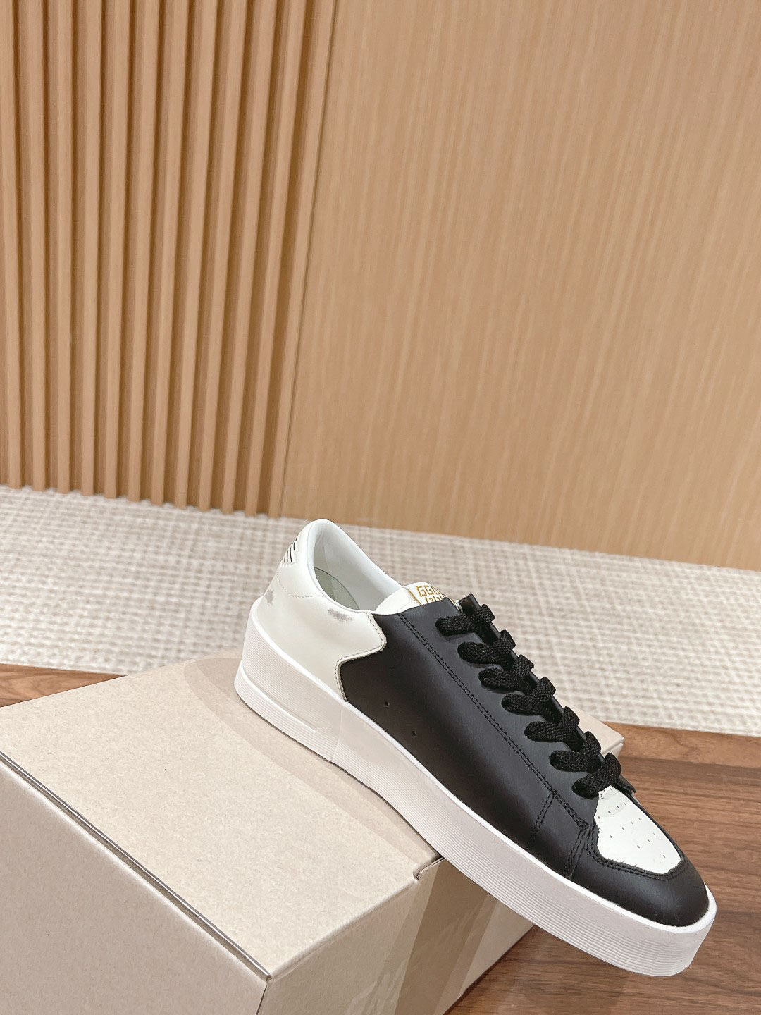 Giày Golden Goose Stardan White Black Best Quality