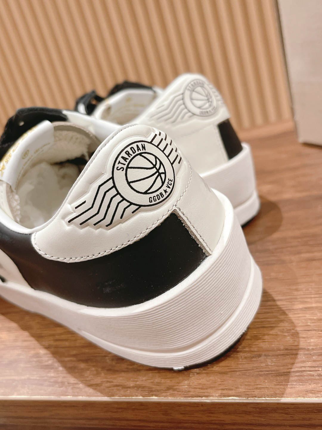 Giày Golden Goose Stardan White Black Best Quality