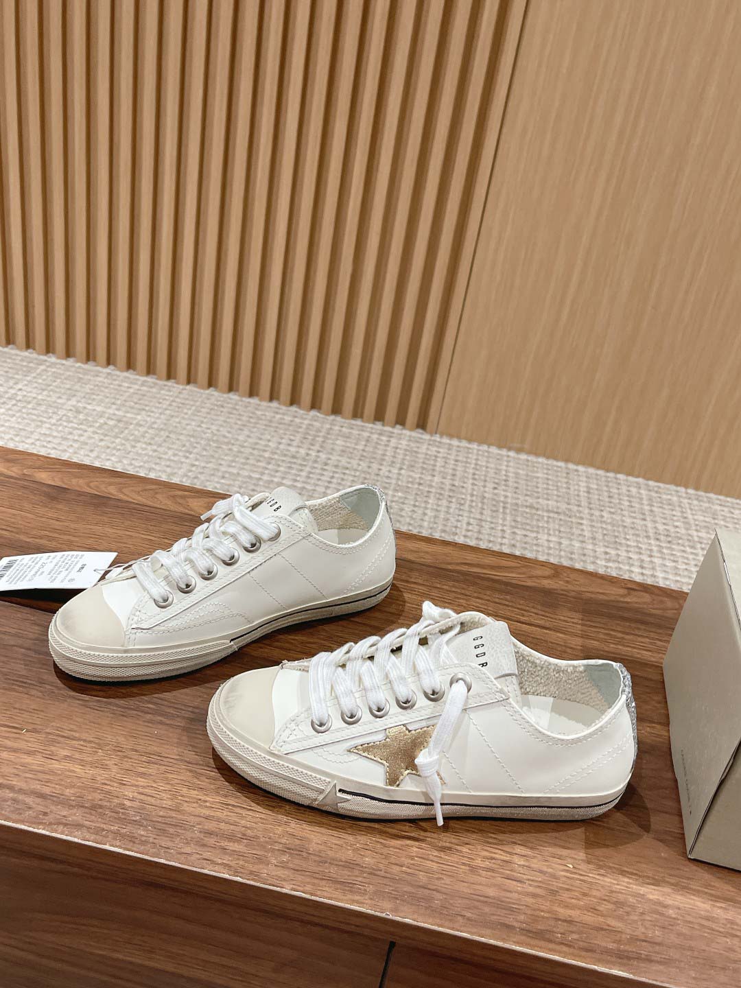 Giày Golden Goose V Star 2 Leather Laminated Star Gold Best Quality