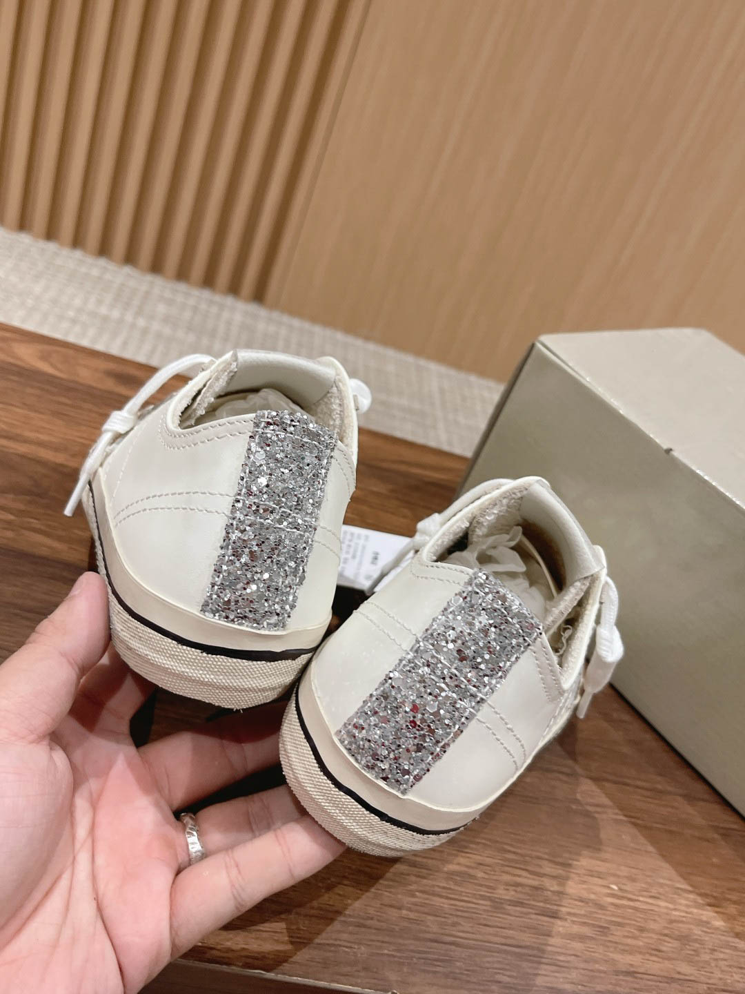 Giày Golden Goose V Star 2 Leather Laminated Star Gold Best Quality