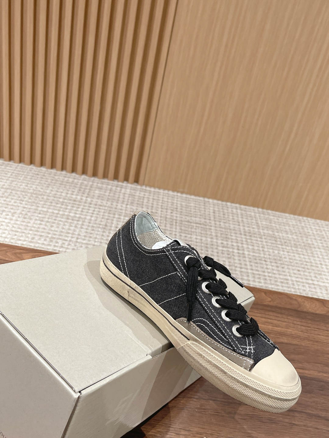 Giày Golden Goose V-Star LTD In Black Canvas With Ice-gray Star And Heel Best Quality