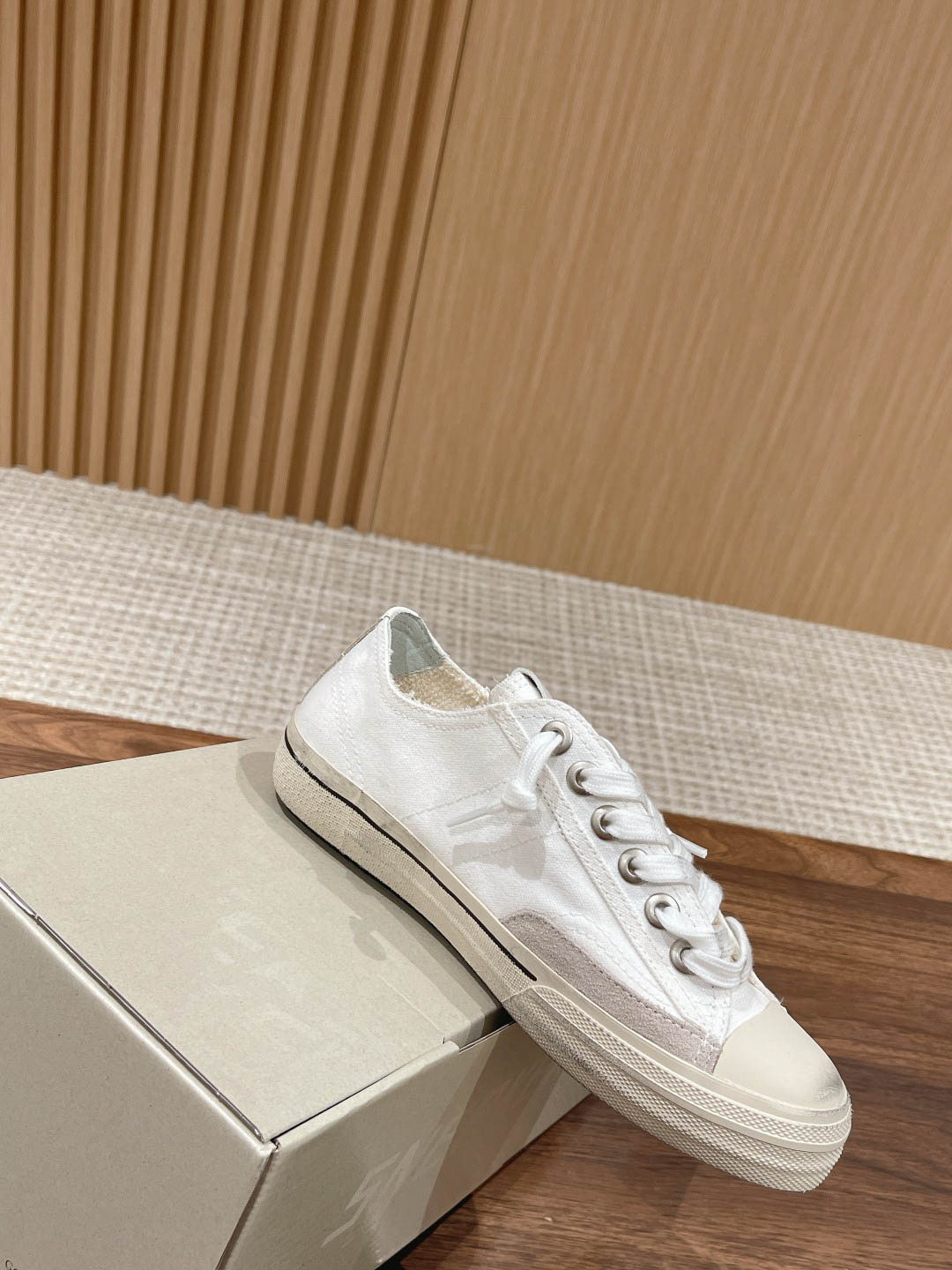 Giày Golden Goose V-Star Sneakers Black Star Best Quality