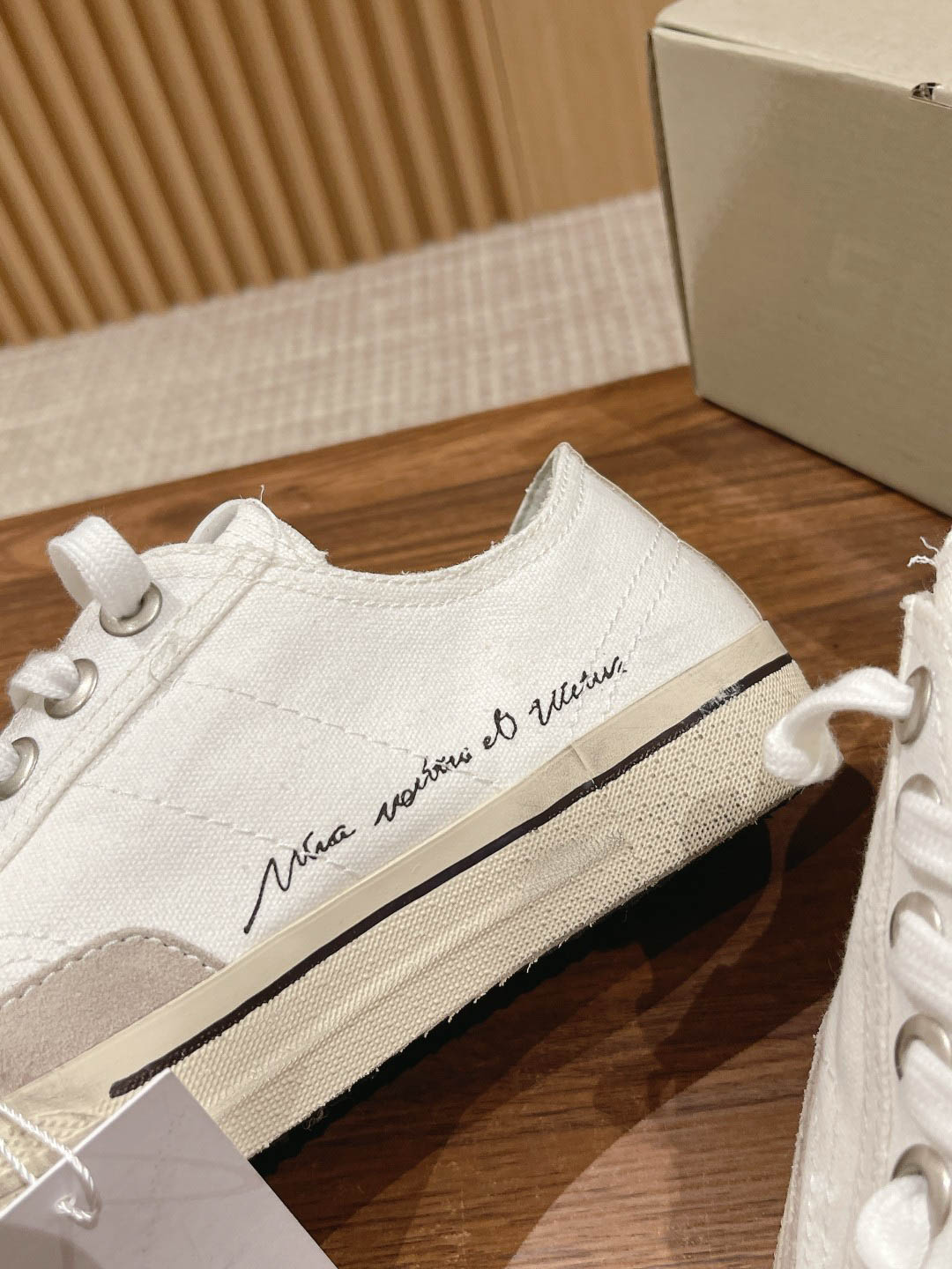 Giày Golden Goose V-Star Sneakers Black Star Best Quality