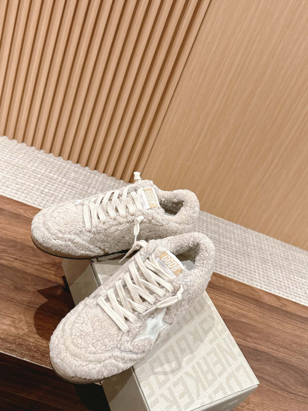 Giày Golden Goose Women's Ball Star Shearling Low Best Quality